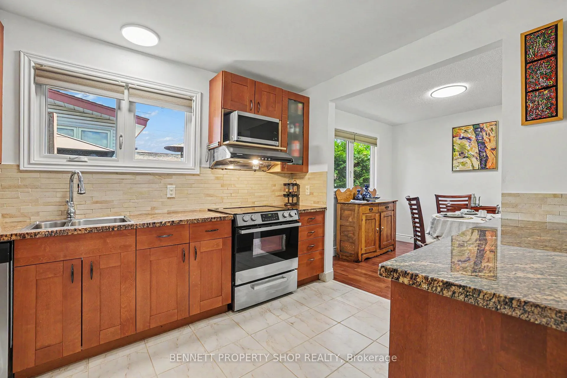 Photo 7 of 2736 Stone Crescent, Ottawa, Redwood Park — HOMEH