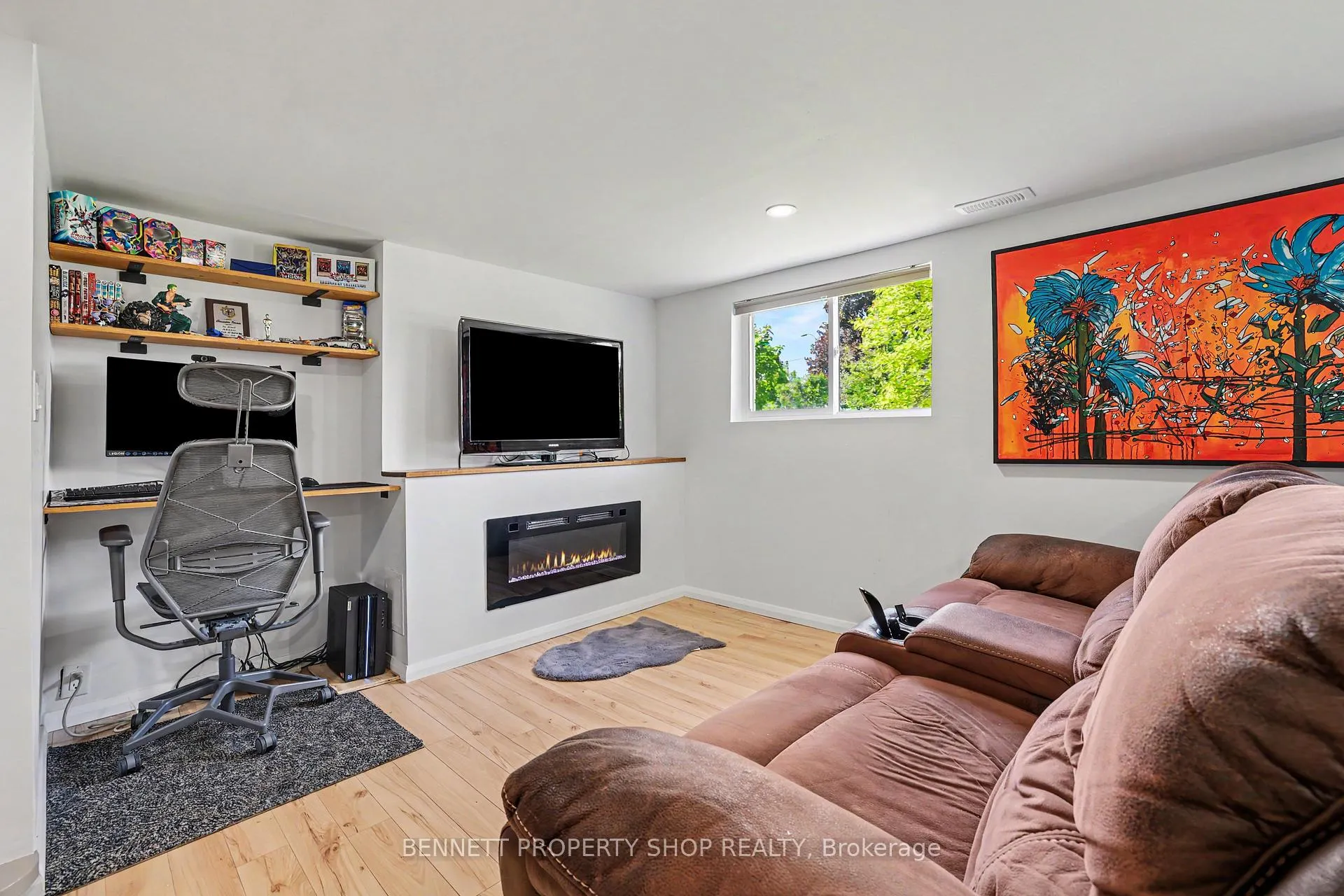 Photo 18 of 2736 Stone Crescent, Ottawa, Redwood Park — HOMEH