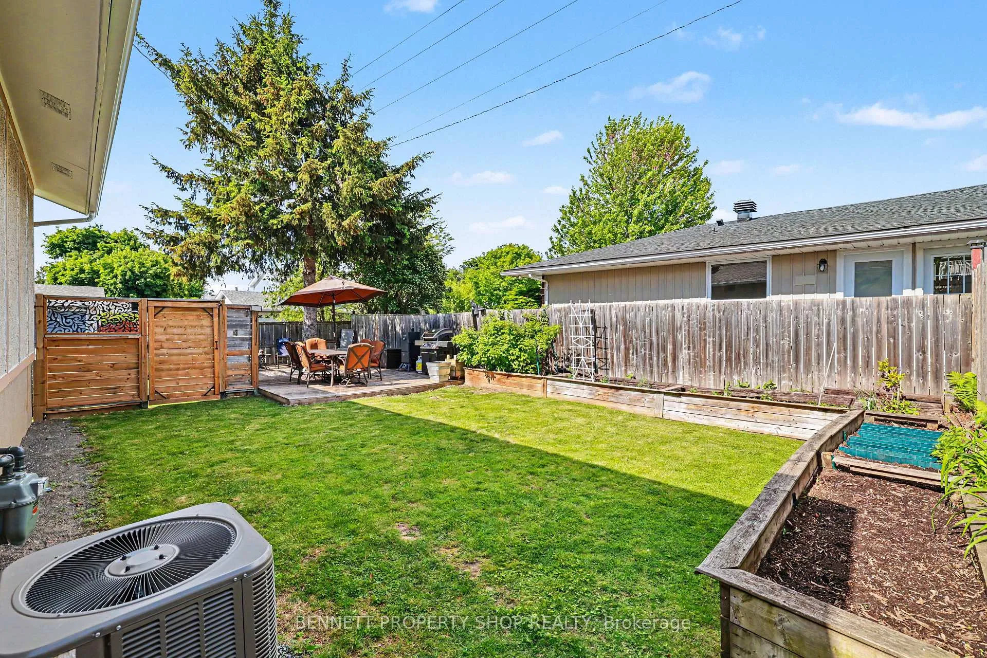 Photo 32 of 2736 Stone Crescent, Ottawa, Redwood Park — HOMEH