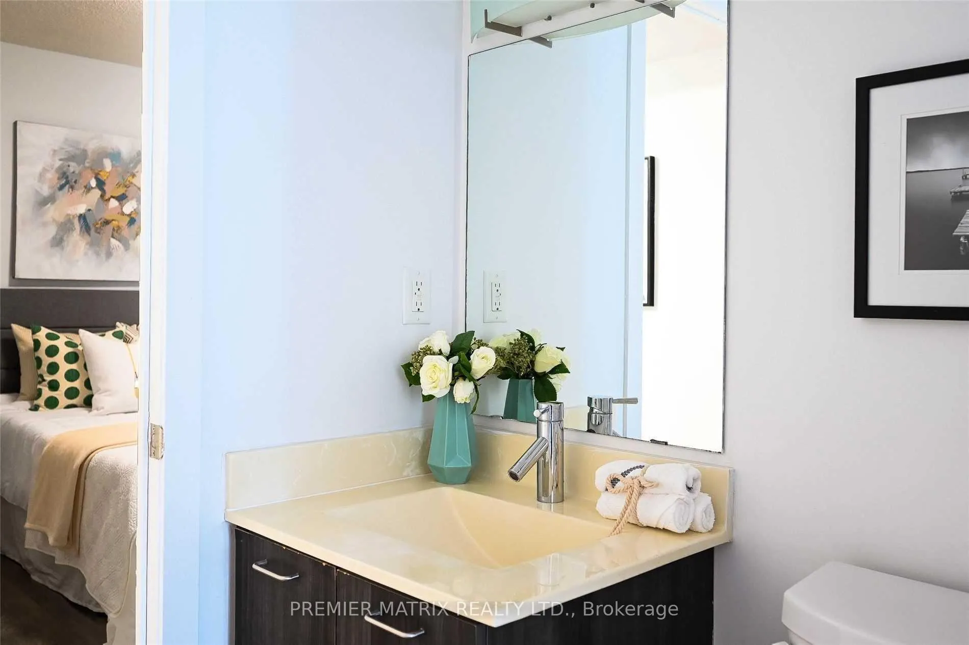 Photo 15 of Unit 910, 20 Joe Shuster Way, Toronto, South Parkdale — HOMEH