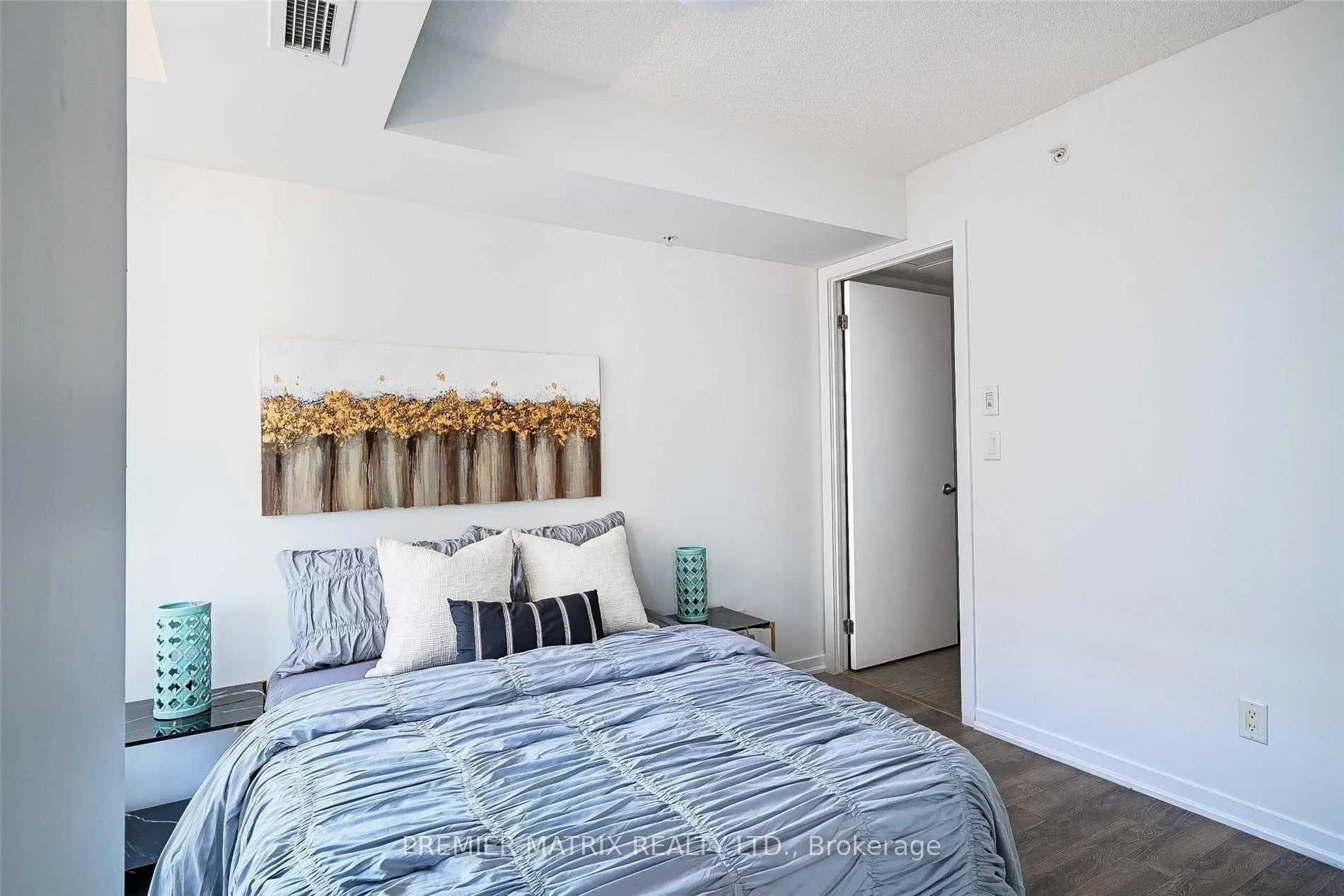 Photo 19 of Unit 910, 20 Joe Shuster Way, Toronto, South Parkdale — HOMEH