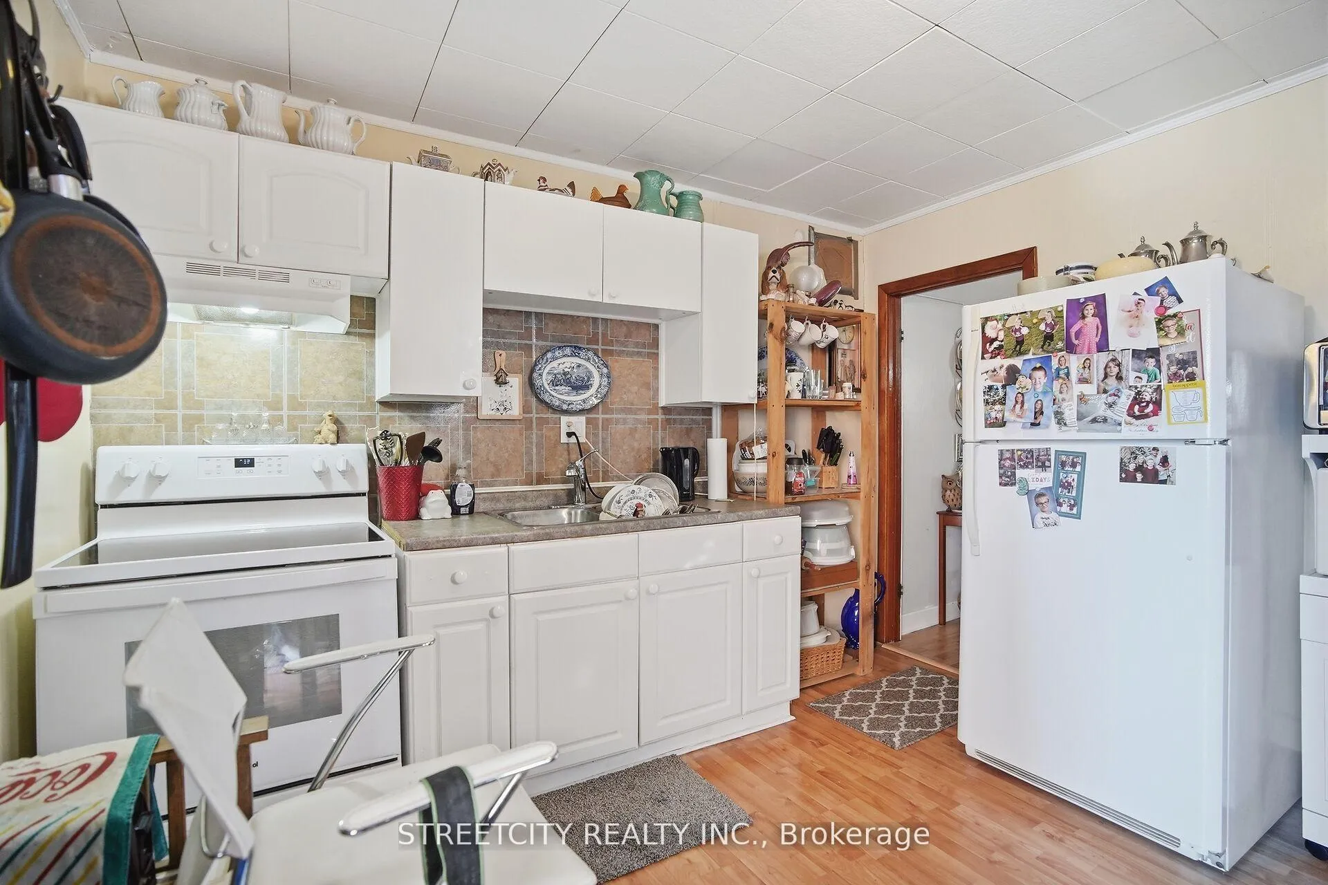 Photo 9 of 24 Hincks Street, St. Thomas — HOMEH