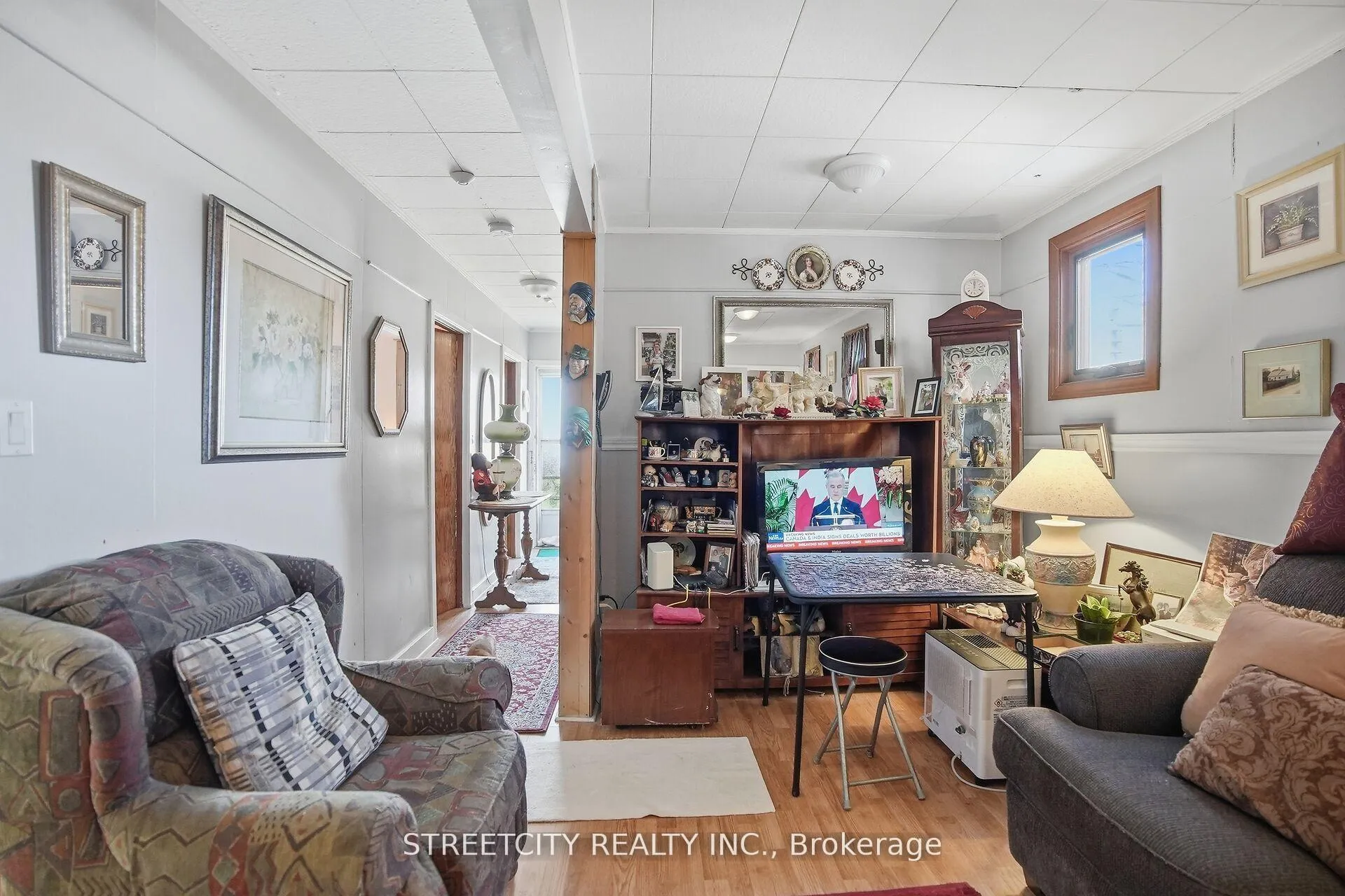Photo 11 of 24 Hincks Street, St. Thomas — HOMEH