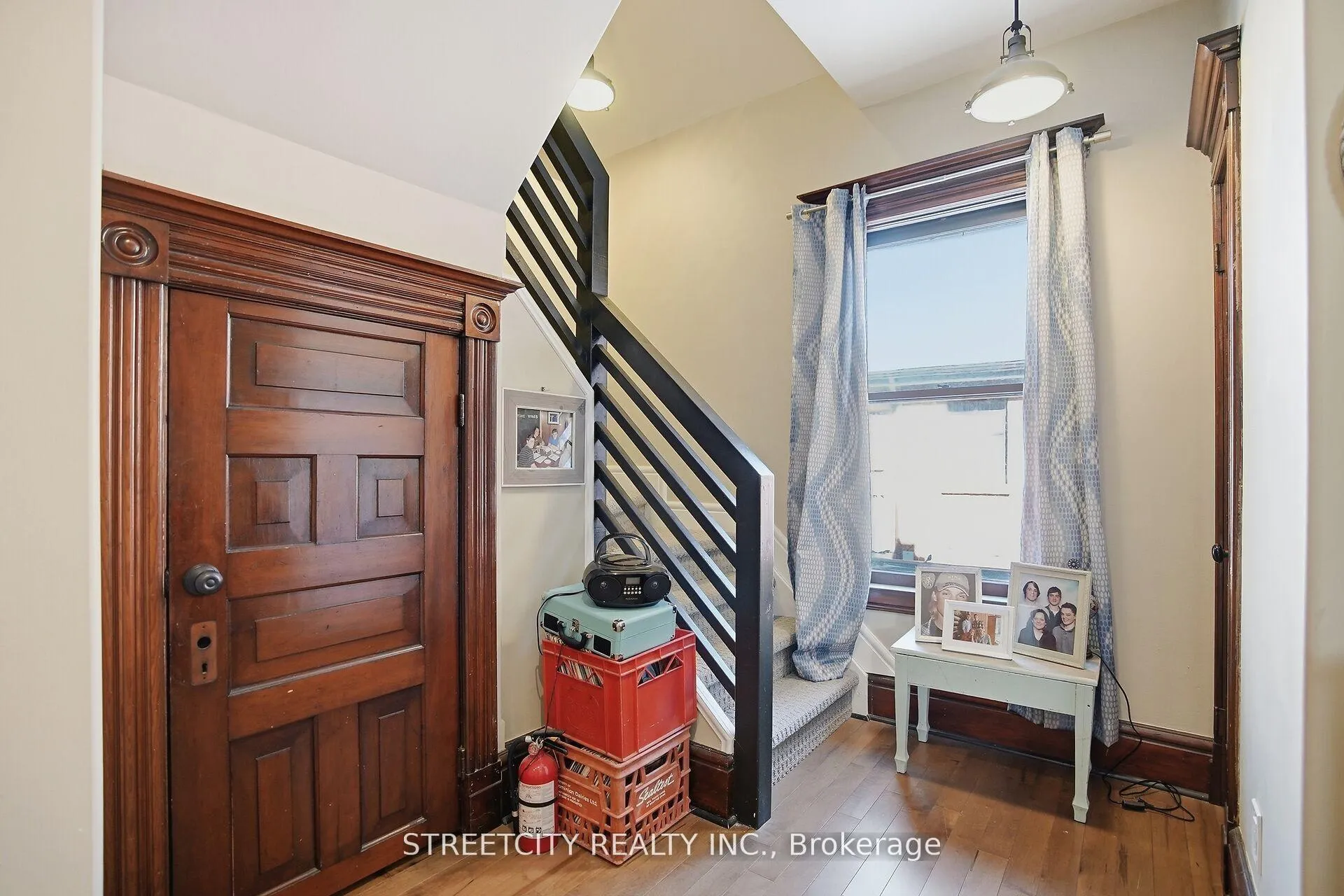 Photo 21 of 24 Hincks Street, St. Thomas — HOMEH