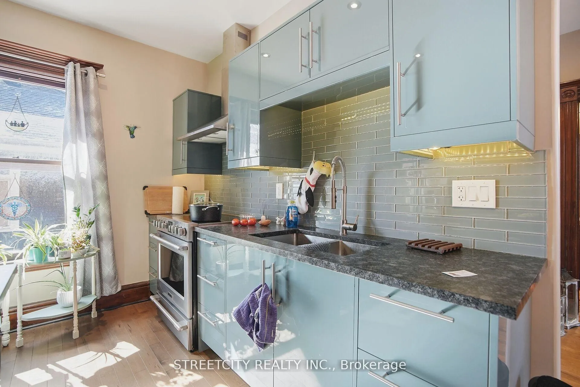 Photo 26 of 24 Hincks Street, St. Thomas — HOMEH
