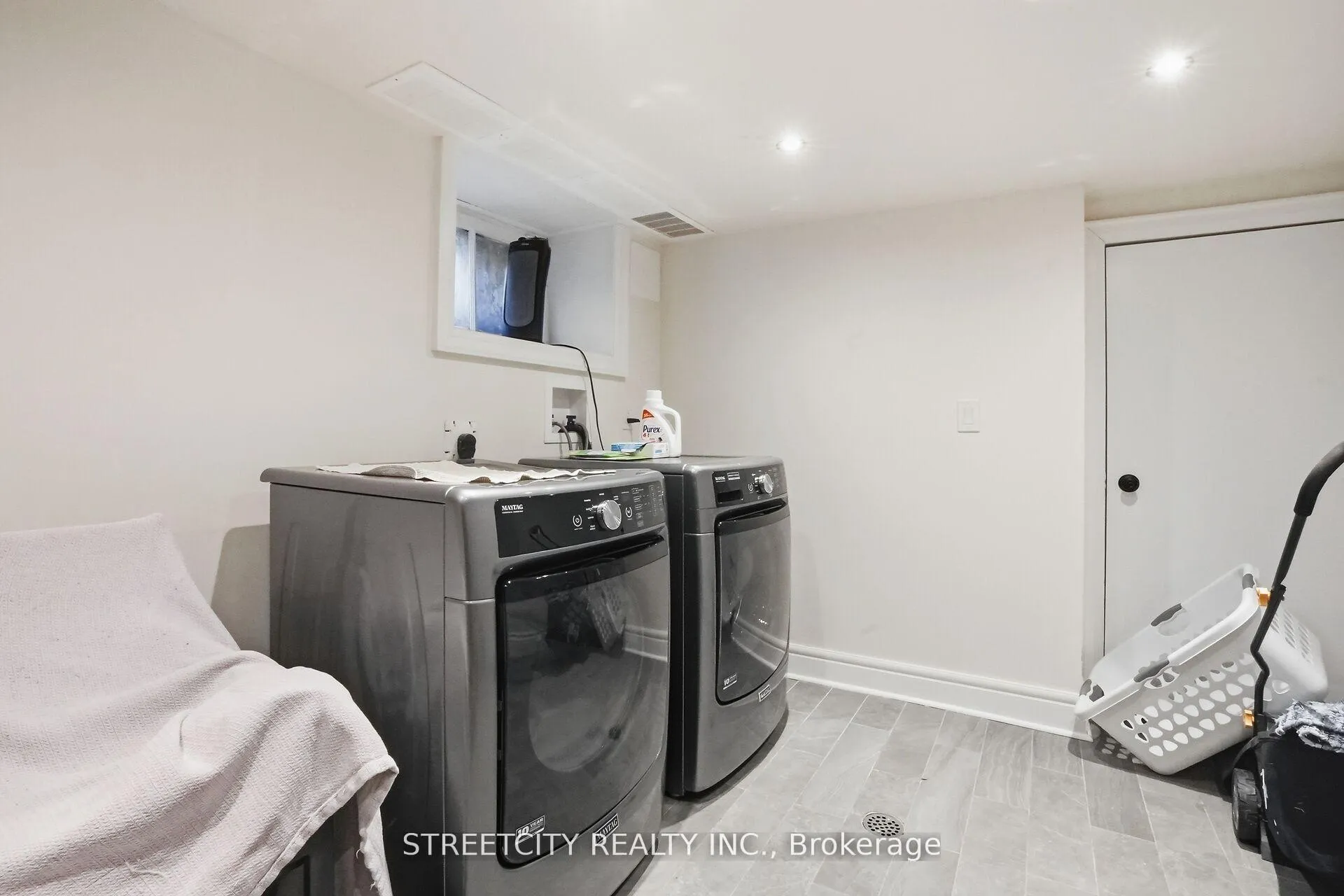 Photo 37 of 24 Hincks Street, St. Thomas — HOMEH