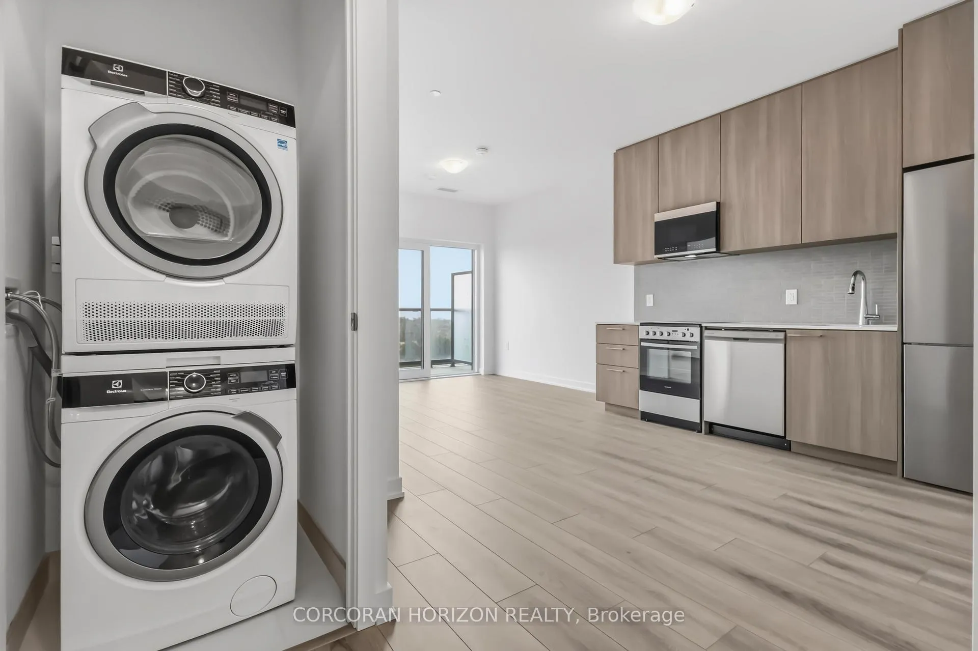 Photo 4 of Unit 805, 7439 Kingston Road, Scarborough, Rouge — HOMEH