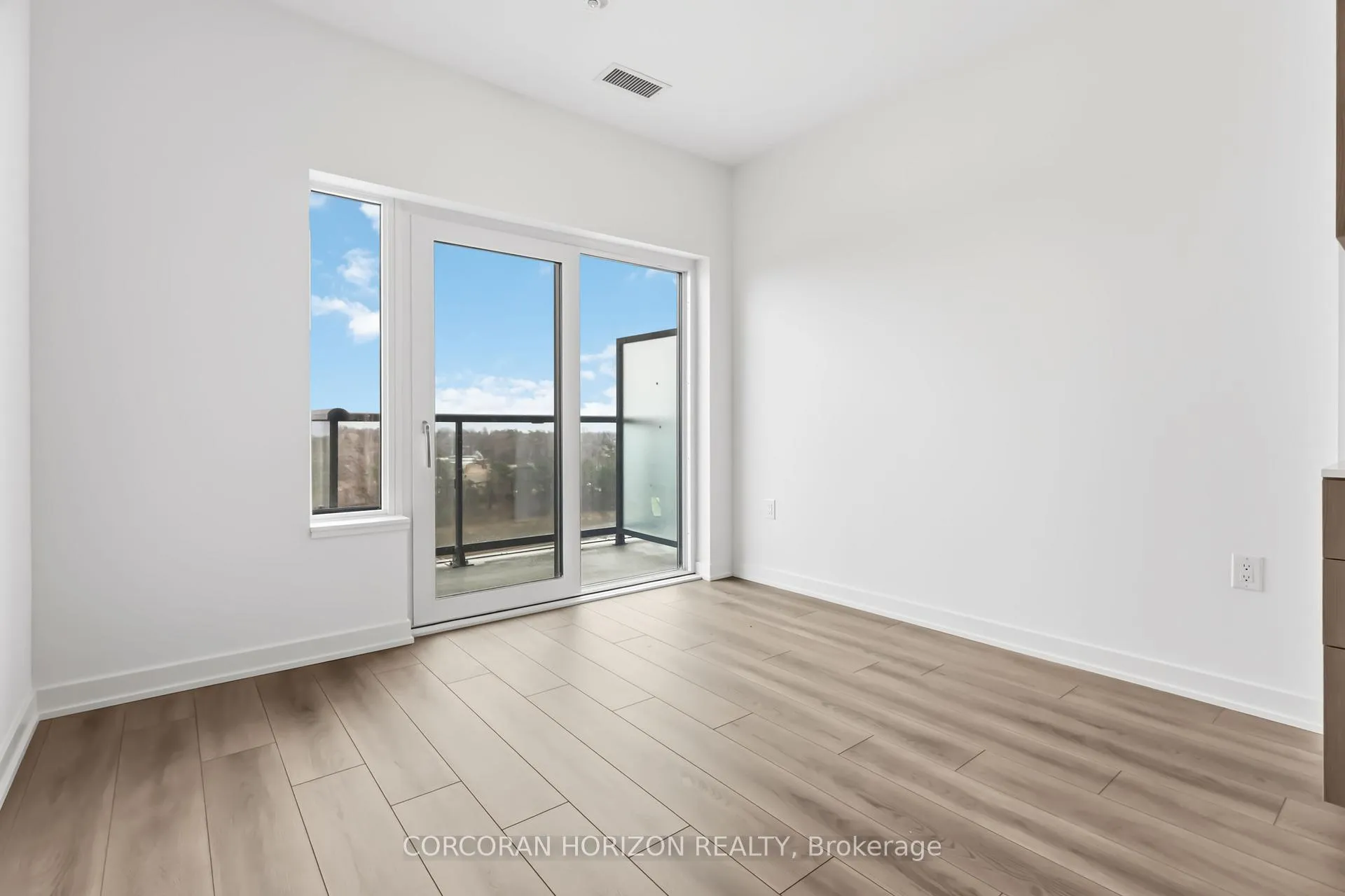 Photo 8 of Unit 805, 7439 Kingston Road, Scarborough, Rouge — HOMEH