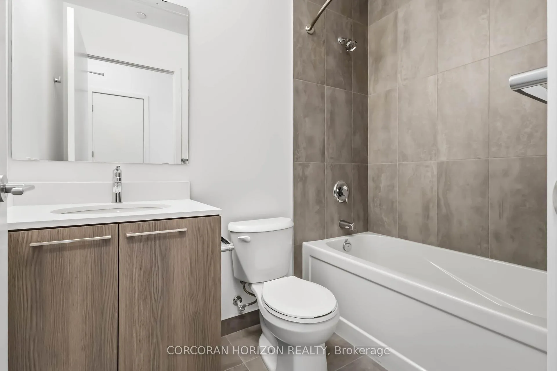 Photo 16 of Unit 805, 7439 Kingston Road, Scarborough, Rouge — HOMEH