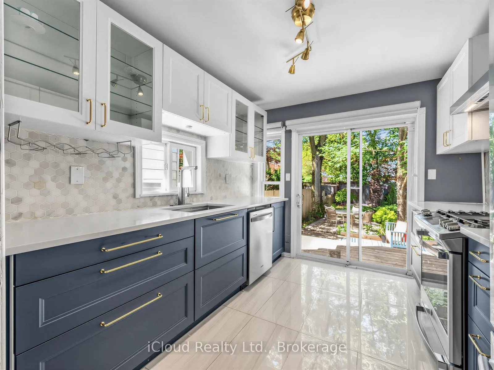 Photo 11 of 192 Gledhill Avenue, Toronto, Woodbine-Lumsden — HOMEH