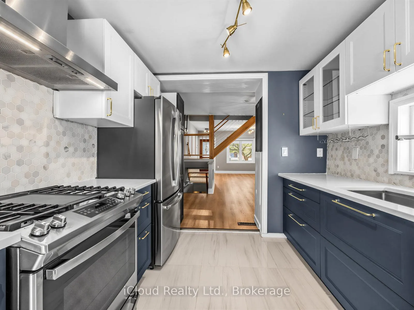 Photo 12 of 192 Gledhill Avenue, Toronto, Woodbine-Lumsden — HOMEH