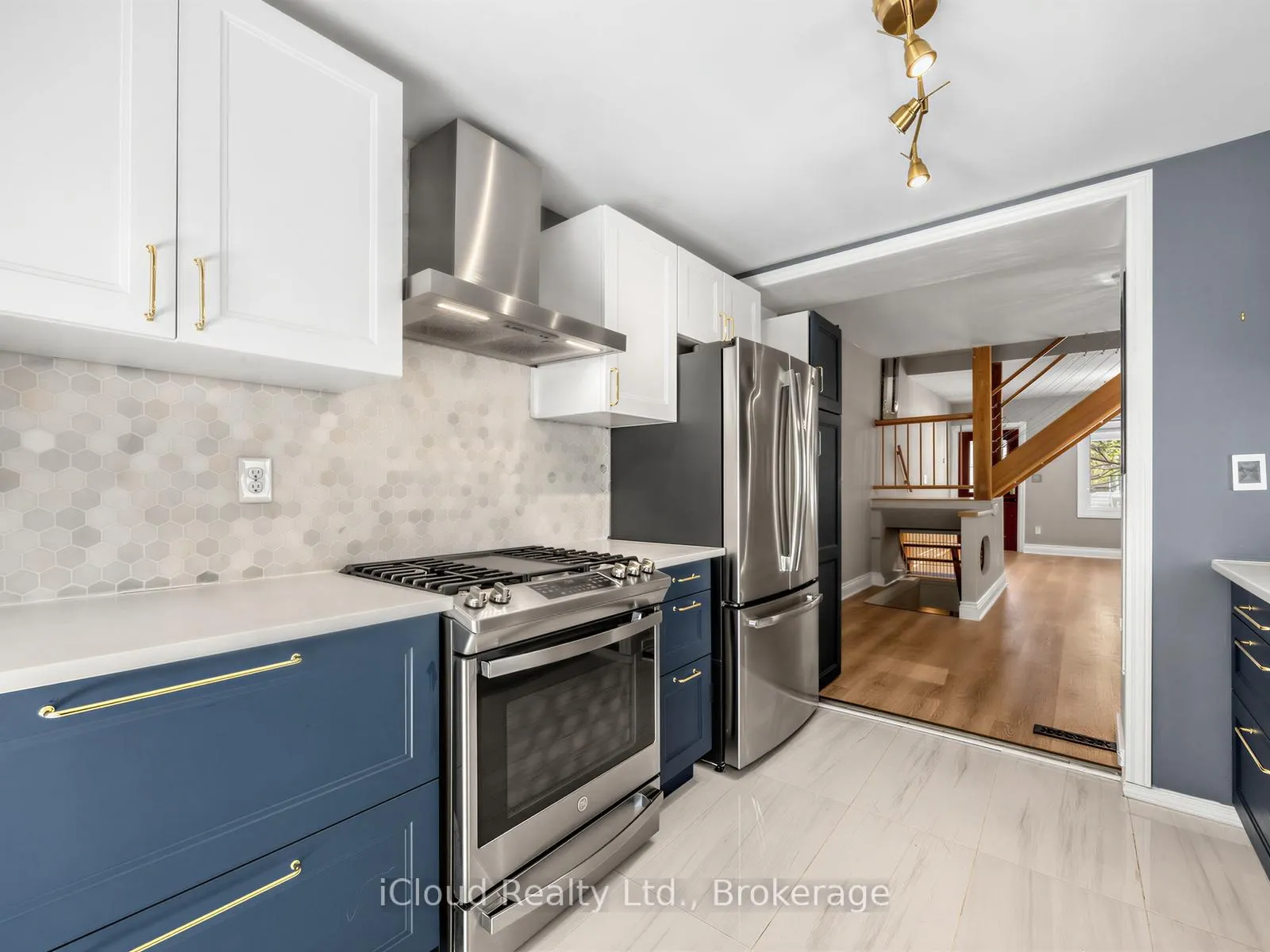 Photo 14 of 192 Gledhill Avenue, Toronto, Woodbine-Lumsden — HOMEH