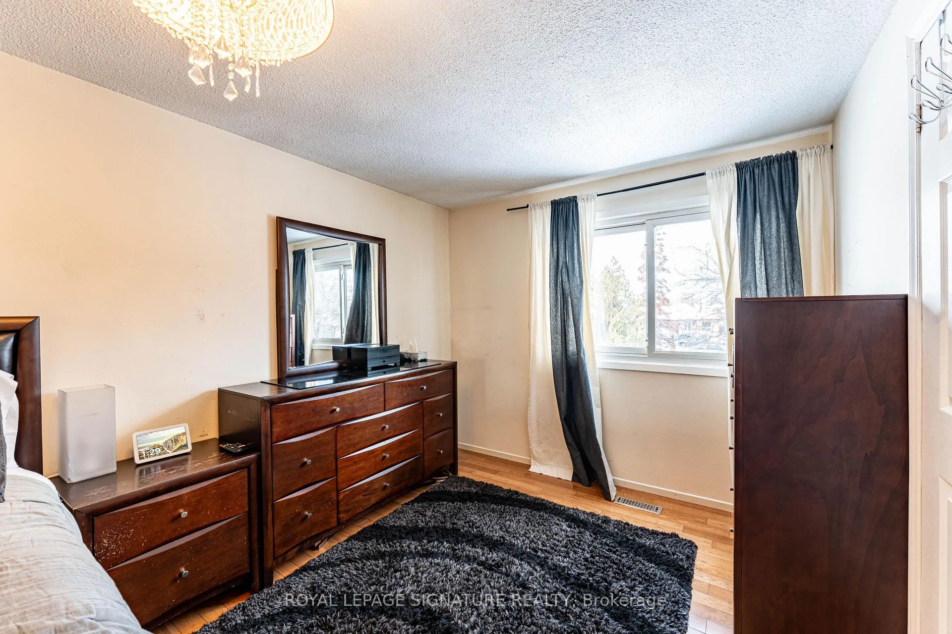 Photo 29 of 25 Hun Crescent, Etobicoke, West Humber-Clairville — HOMEH
