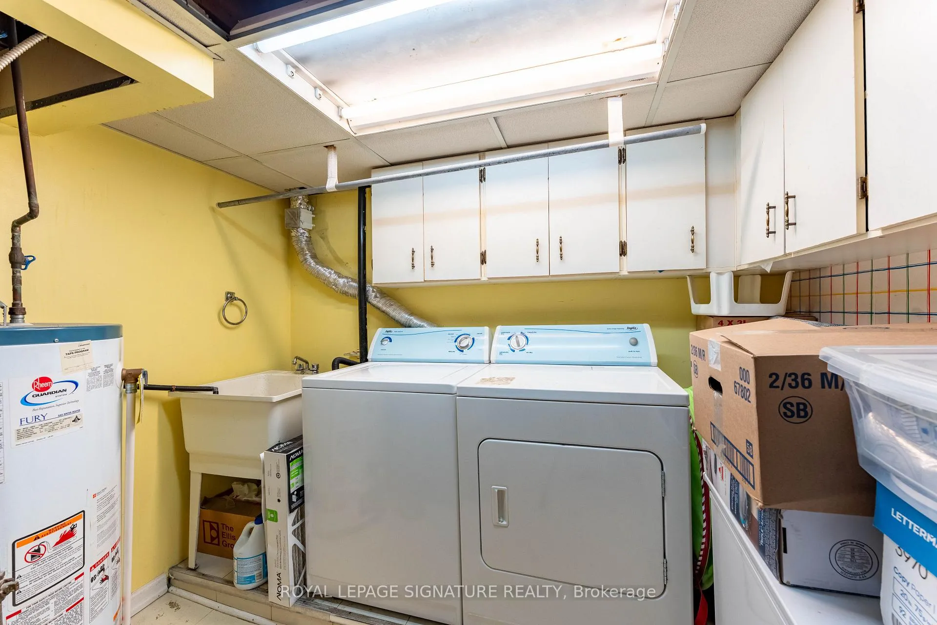 Photo 46 of 25 Hun Crescent, Etobicoke, West Humber-Clairville — HOMEH