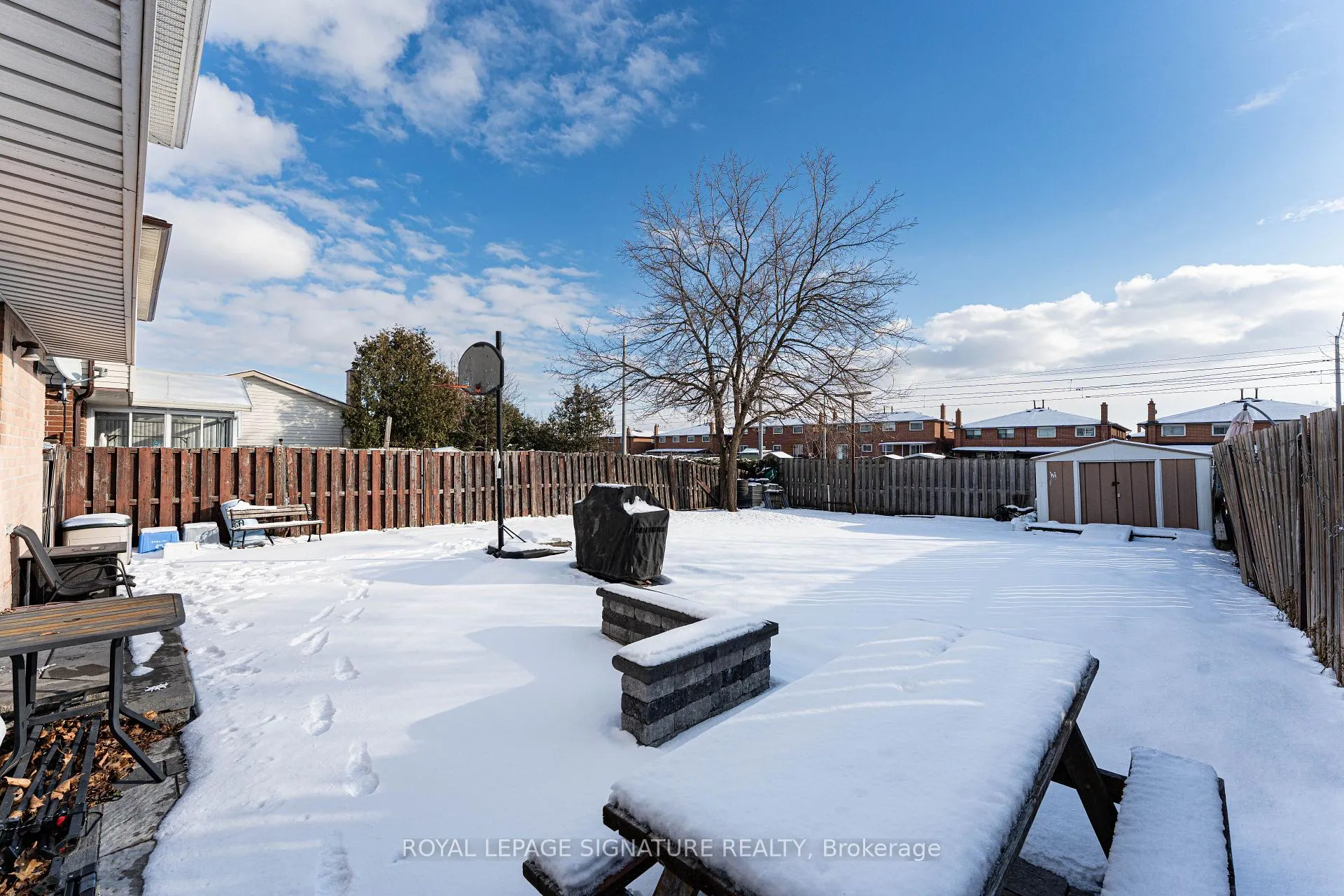 Photo 49 of 25 Hun Crescent, Etobicoke, West Humber-Clairville — HOMEH