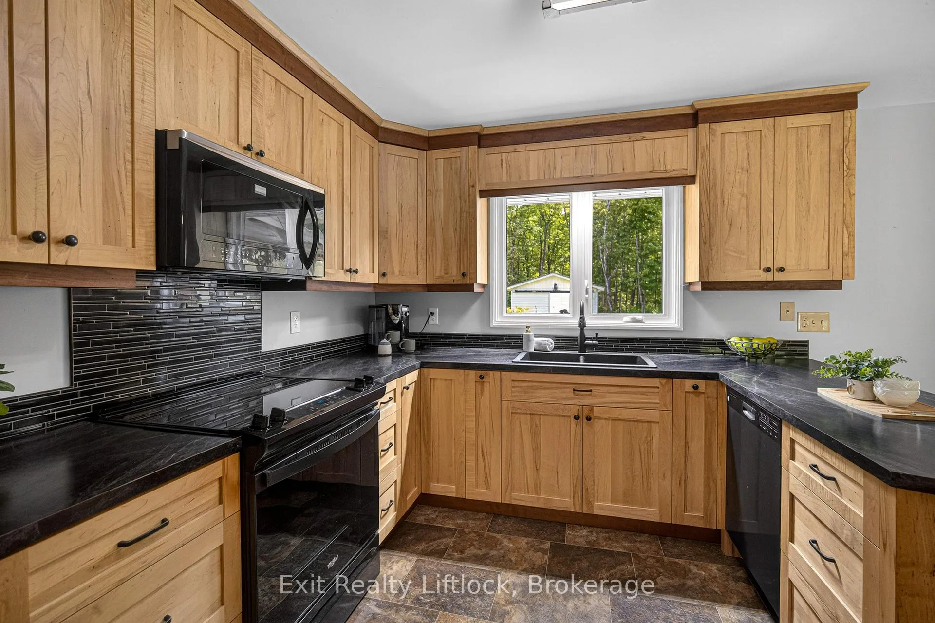 Photo 19 of 645 Birchview Road S, Douro-Dummer — HOMEH