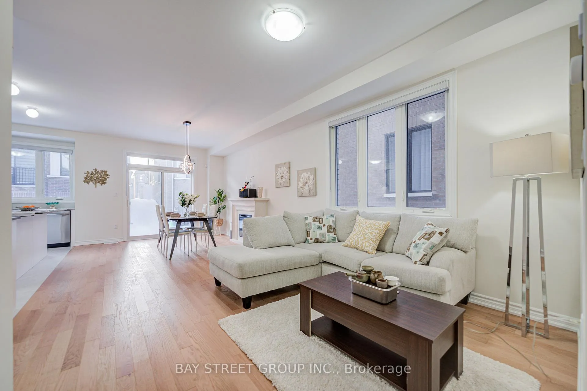 Photo 13 of 2916 Nakina Street, Pickering, Rural Pickering — HOMEH