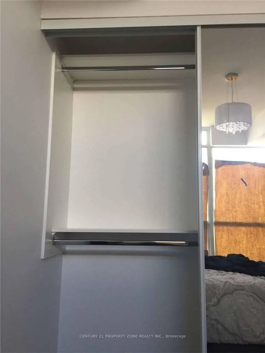 Photo 11 of Unit 2209, 5 Valhalla Inn Road, Etobicoke, Islington-City Centre West — HOMEH