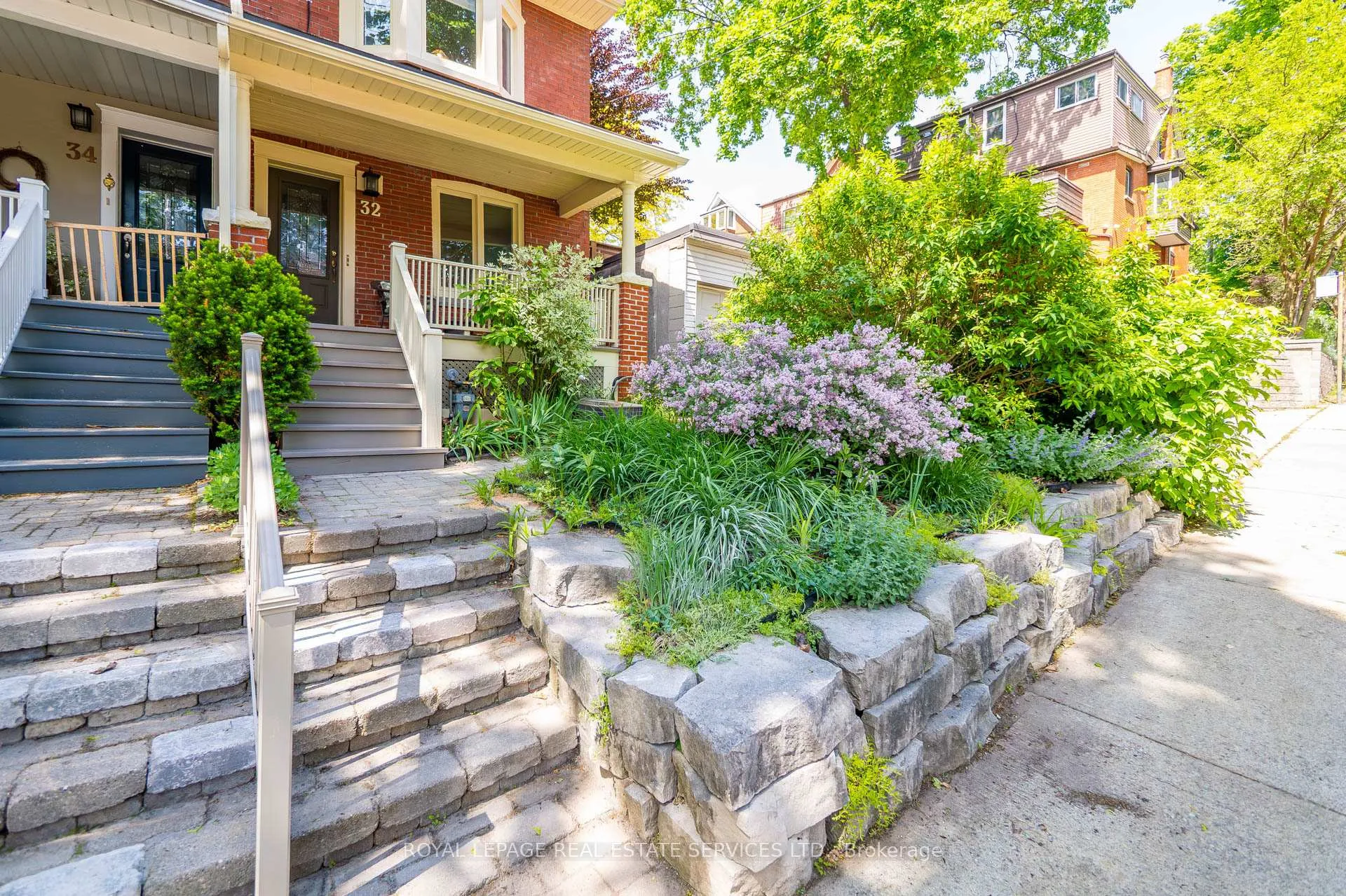 Photo 4 of 32 Hillsview Avenue, Toronto, High Park North — HOMEH