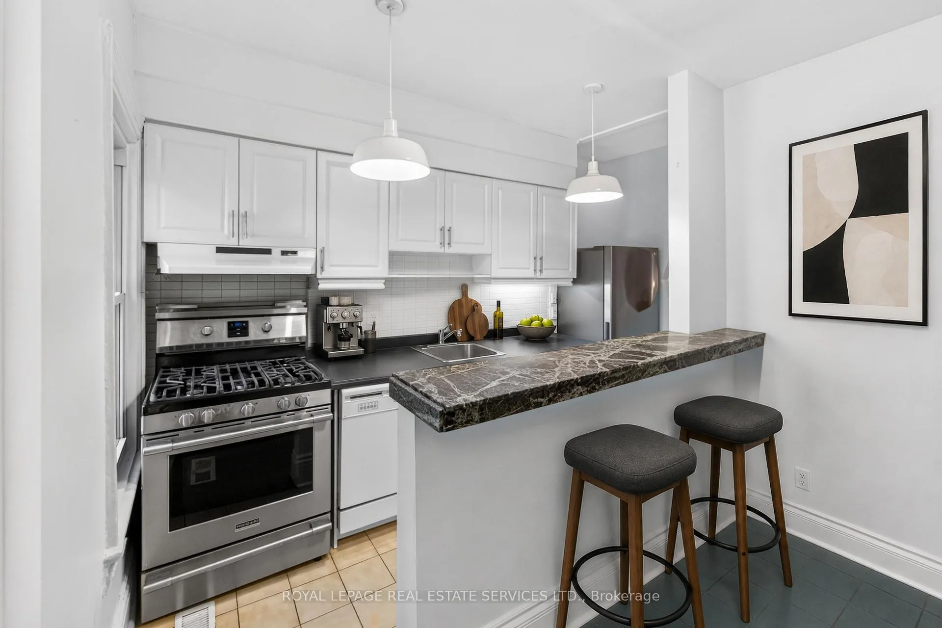 Photo 19 of 32 Hillsview Avenue, Toronto, High Park North — HOMEH