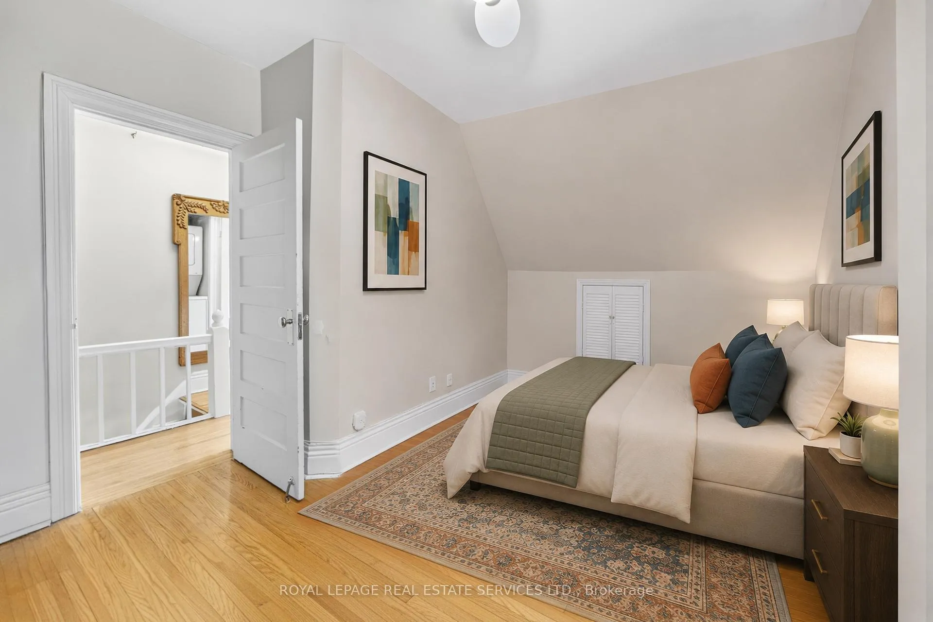 Photo 31 of 32 Hillsview Avenue, Toronto, High Park North — HOMEH