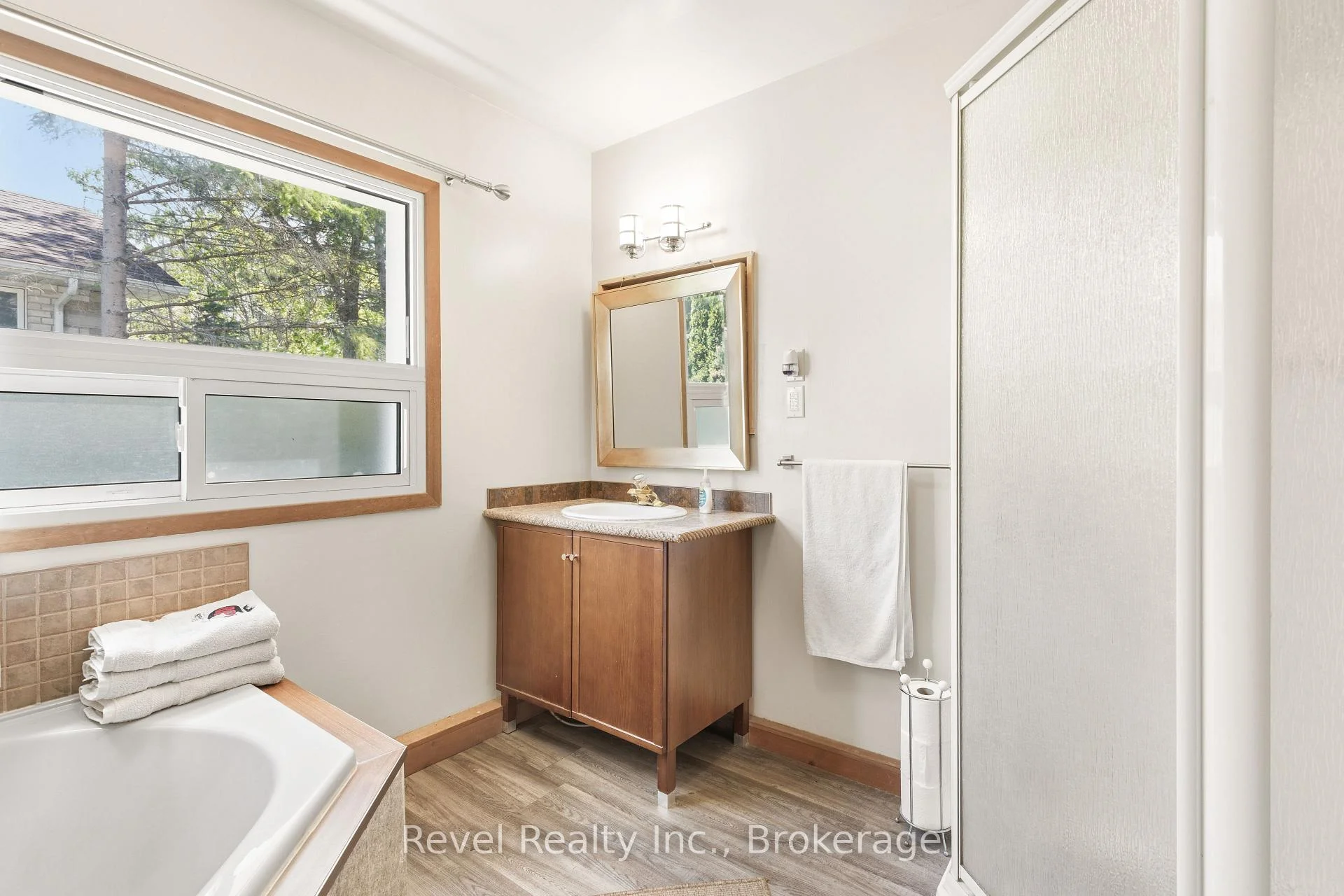 Photo 70 of 75 Meachin Drive, Kawartha Lakes, Verulam — HOMEH