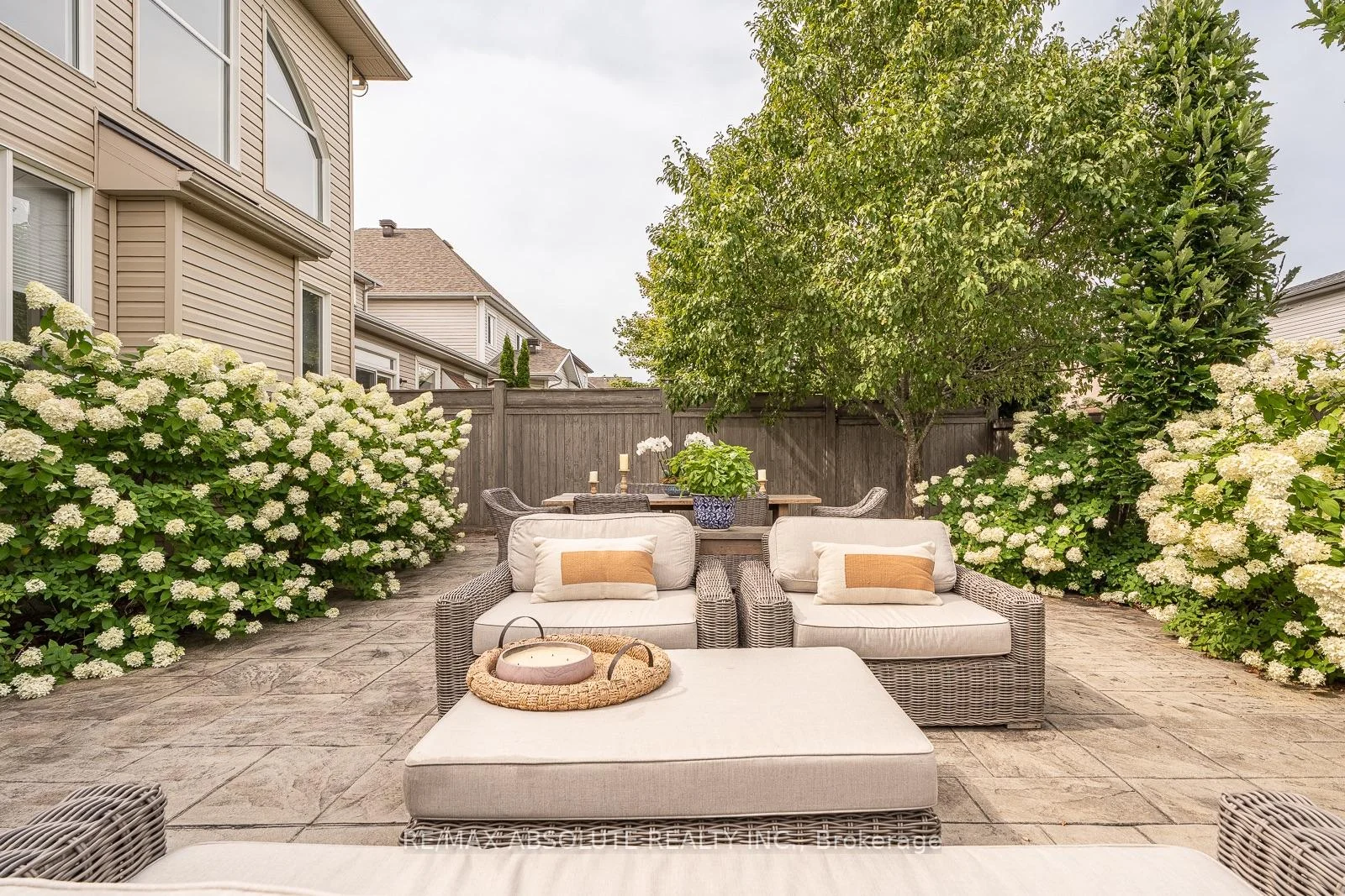 Photo 2 of 414 Landswood Way, Ottawa, Stittsville (South) — HOMEH