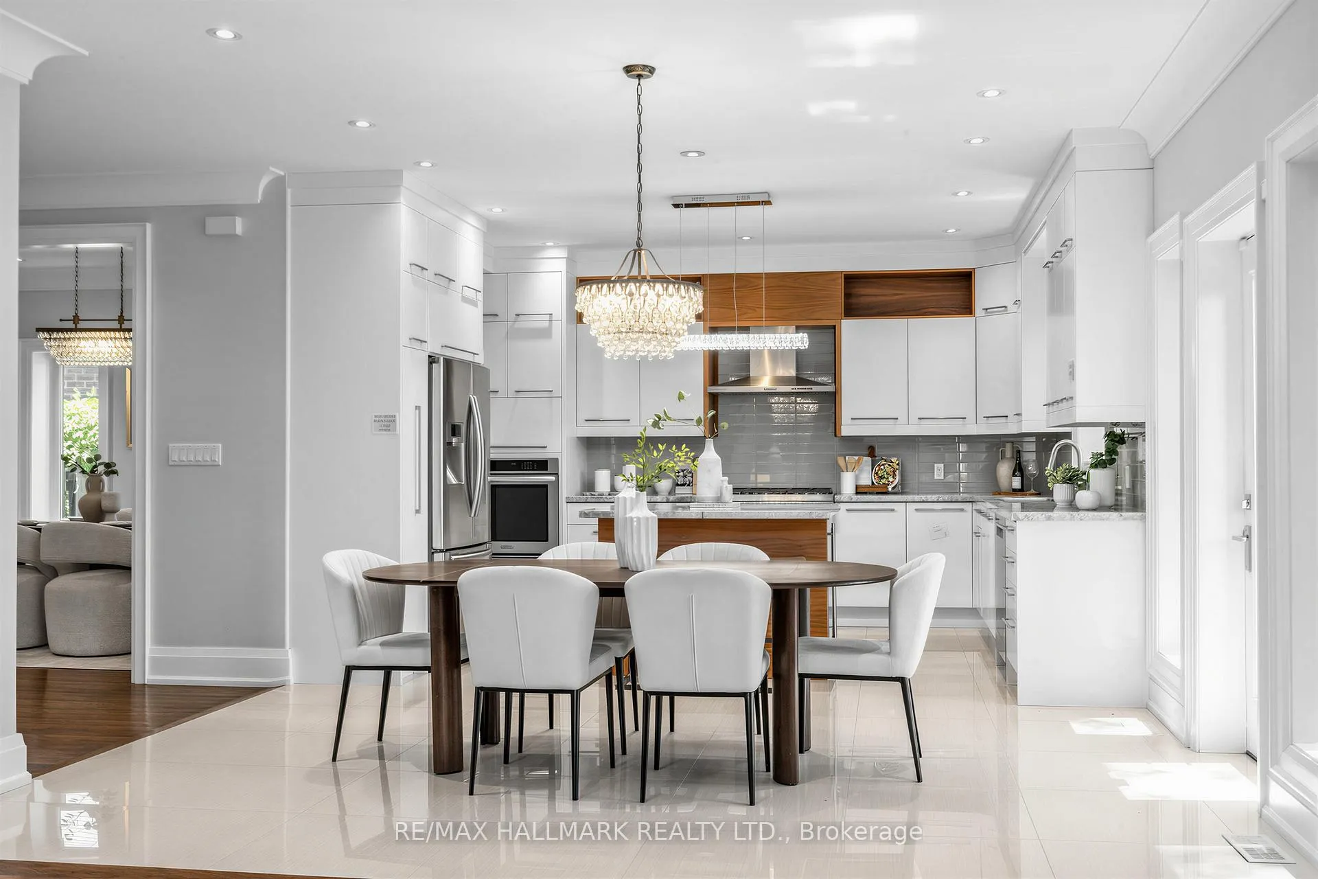 Photo 19 of 1 Dustan Crescent, Toronto, East York — HOMEH