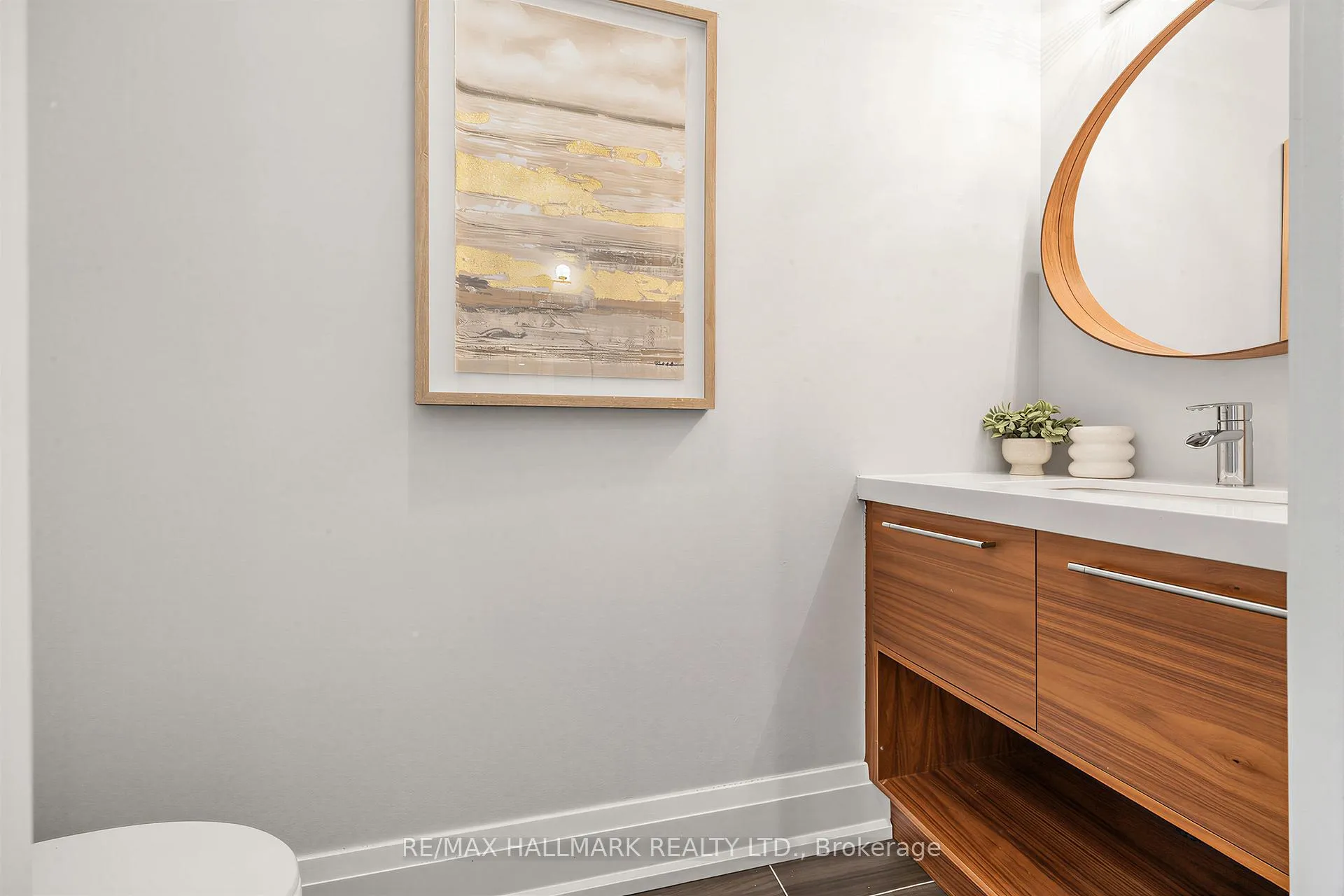 Photo 20 of 1 Dustan Crescent, Toronto, East York — HOMEH