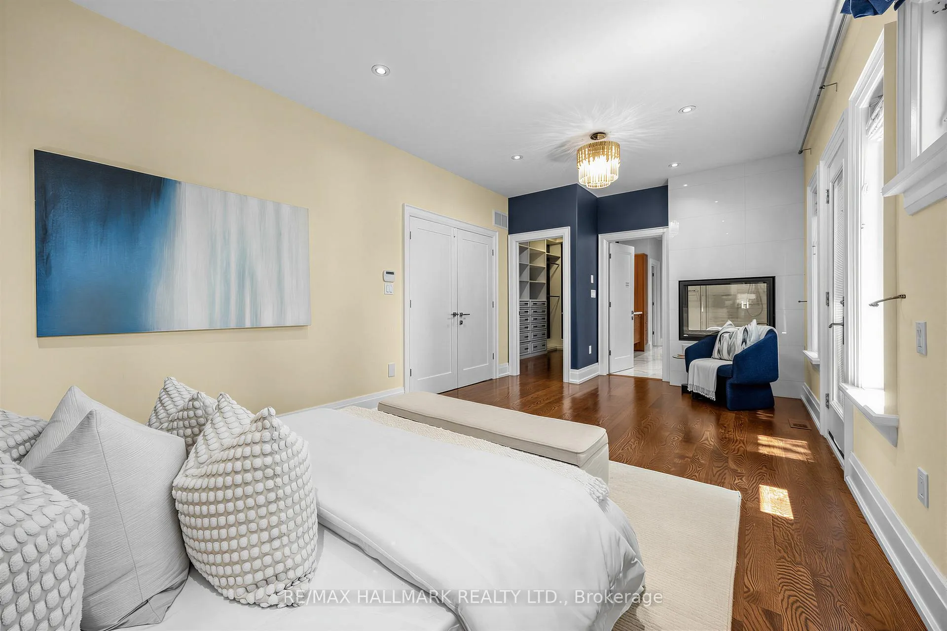 Photo 24 of 1 Dustan Crescent, Toronto, East York — HOMEH