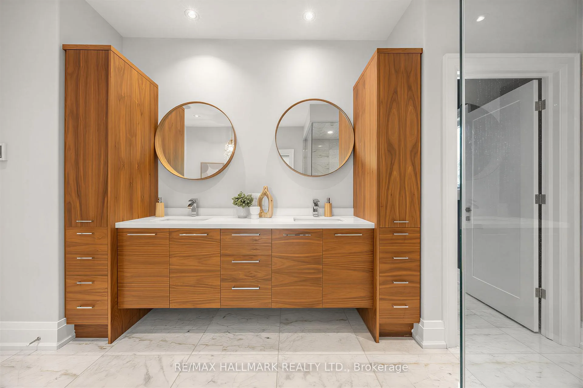 Photo 28 of 1 Dustan Crescent, Toronto, East York — HOMEH