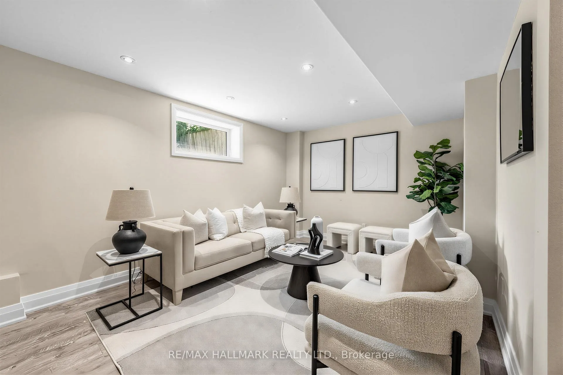 Photo 39 of 1 Dustan Crescent, Toronto, East York — HOMEH