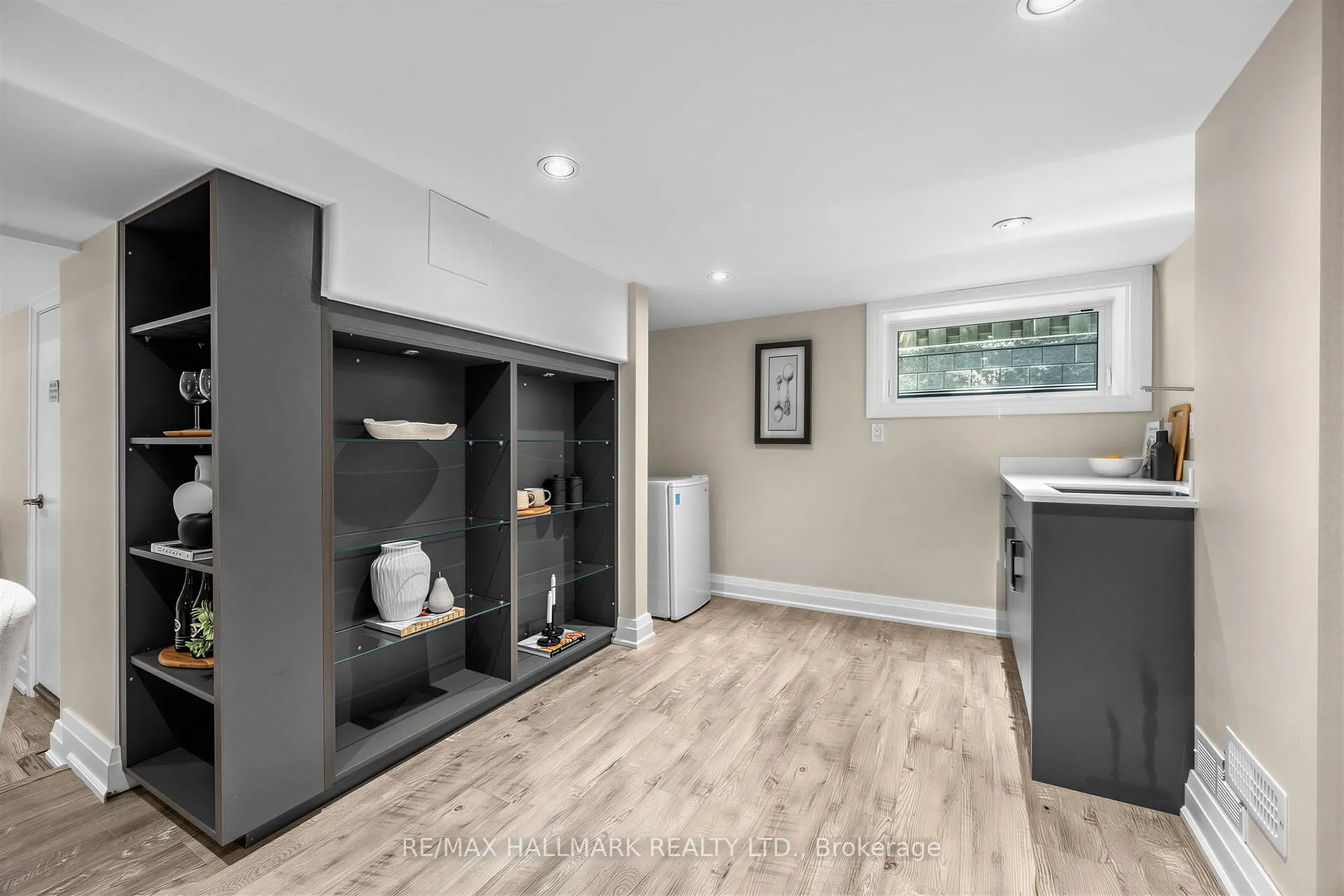 Photo 42 of 1 Dustan Crescent, Toronto, East York — HOMEH