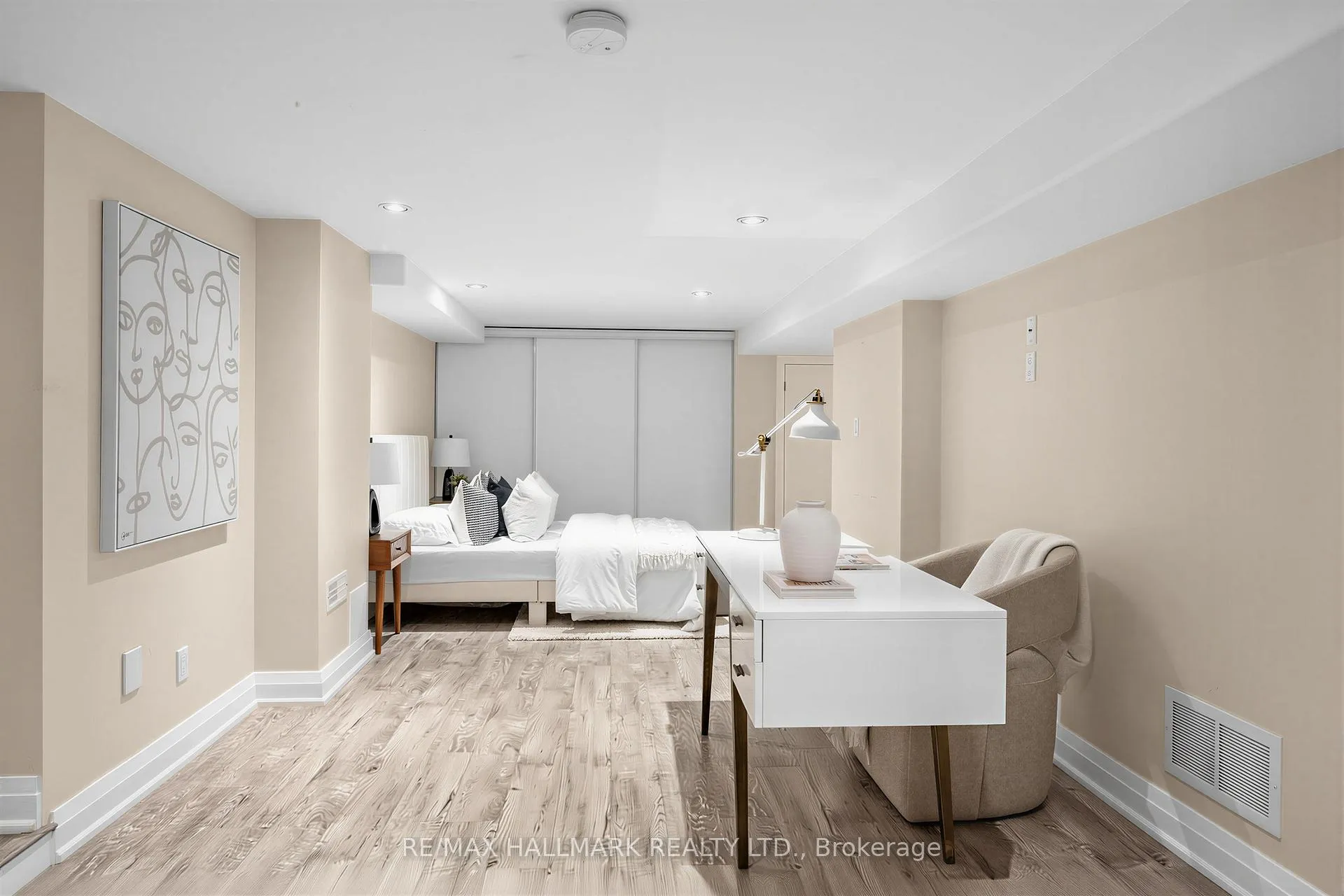 Photo 44 of 1 Dustan Crescent, Toronto, East York — HOMEH
