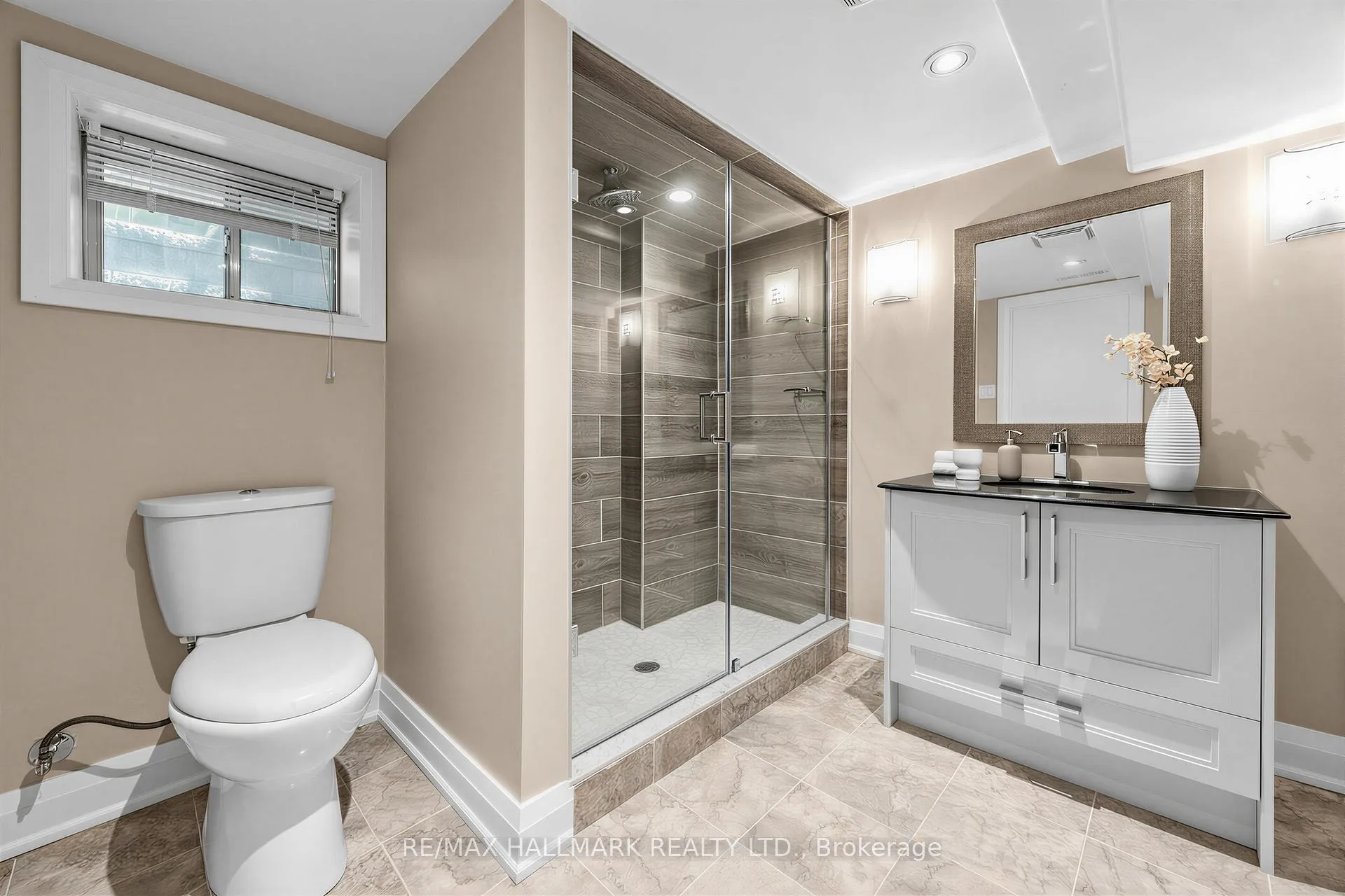 Photo 45 of 1 Dustan Crescent, Toronto, East York — HOMEH