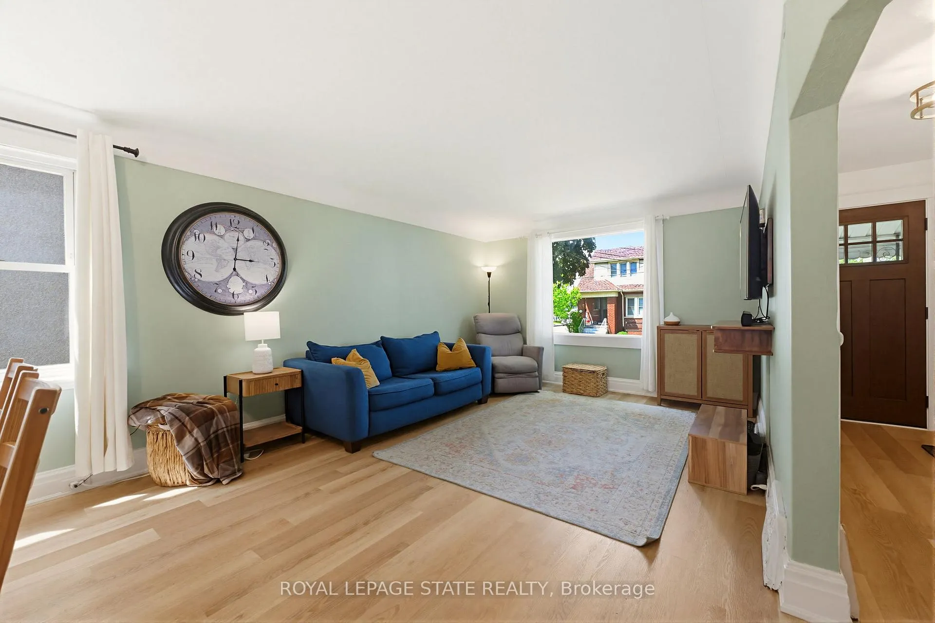 Photo 5 of 124 Campbell Avenue, Hamilton, Crown Point — HOMEH