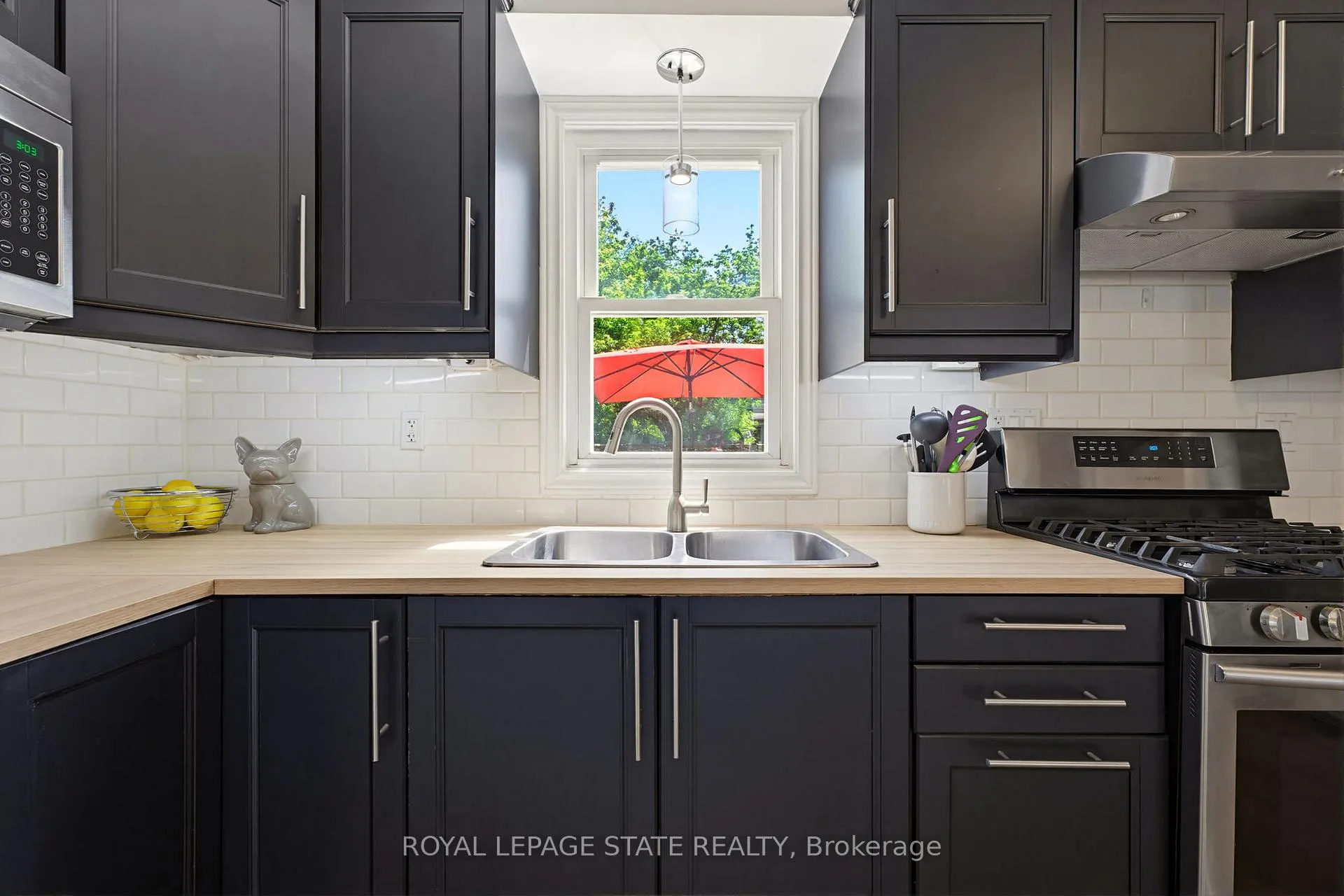 Photo 10 of 124 Campbell Avenue, Hamilton, Crown Point — HOMEH