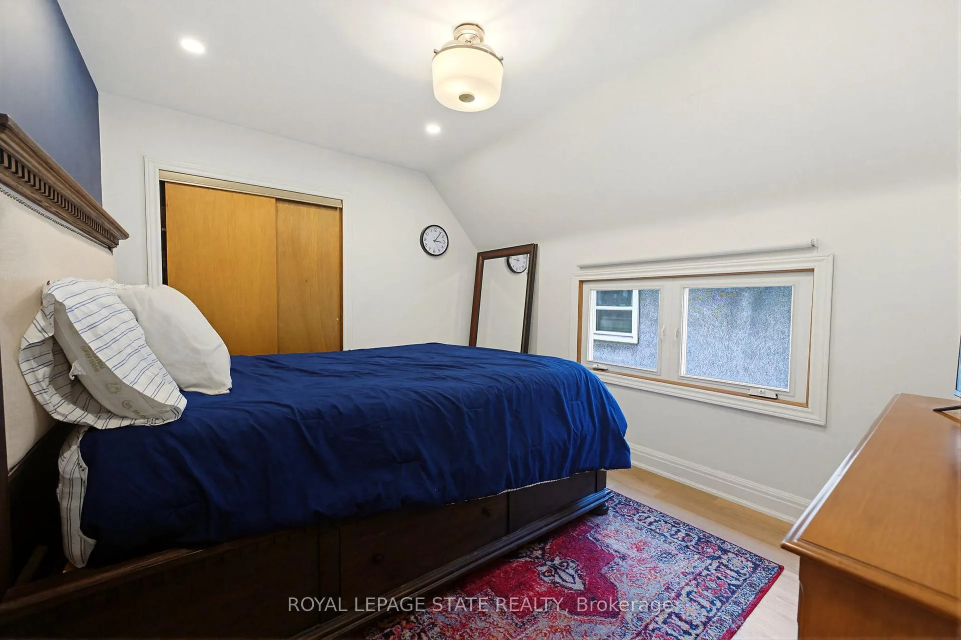 Photo 16 of 124 Campbell Avenue, Hamilton, Crown Point — HOMEH