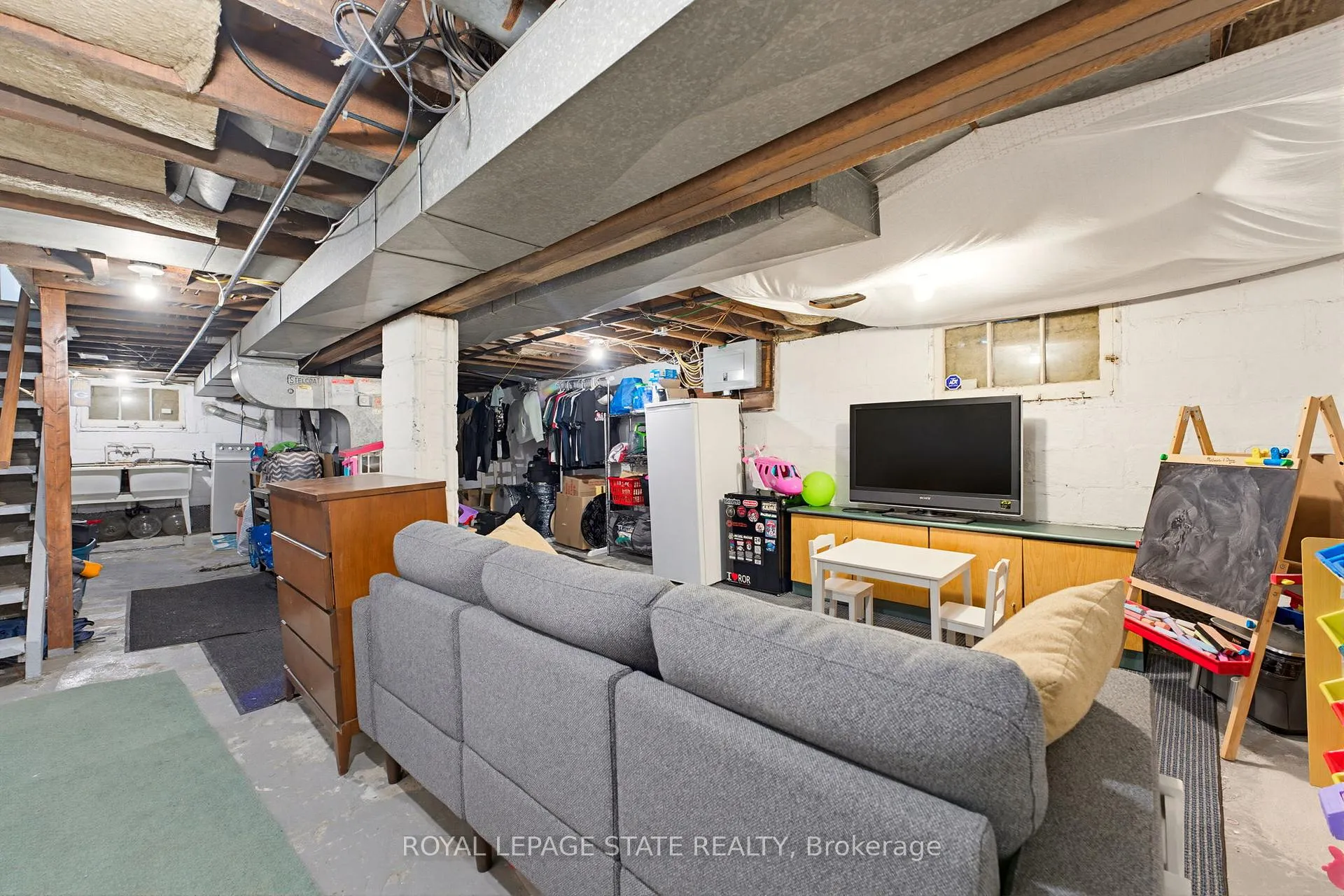 Photo 21 of 124 Campbell Avenue, Hamilton, Crown Point — HOMEH