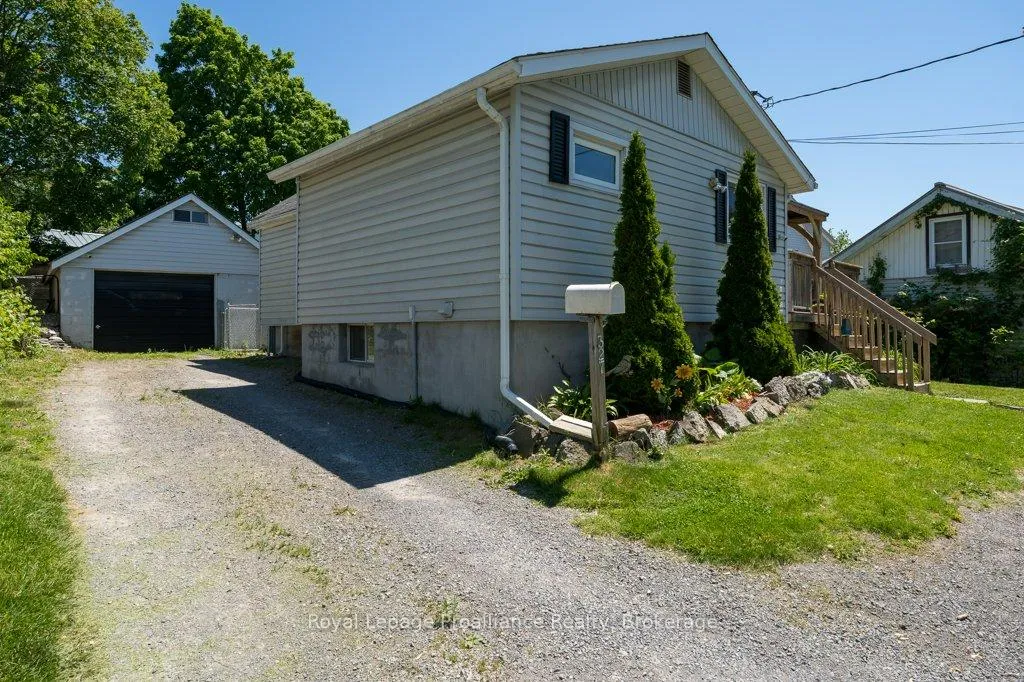 Photo 2 of 327 Sidney Street, Quinte West, Trenton Ward — HOMEH