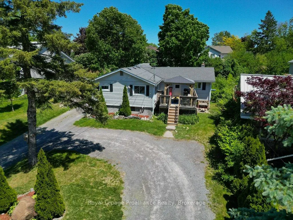 Photo 3 of 327 Sidney Street, Quinte West, Trenton Ward — HOMEH