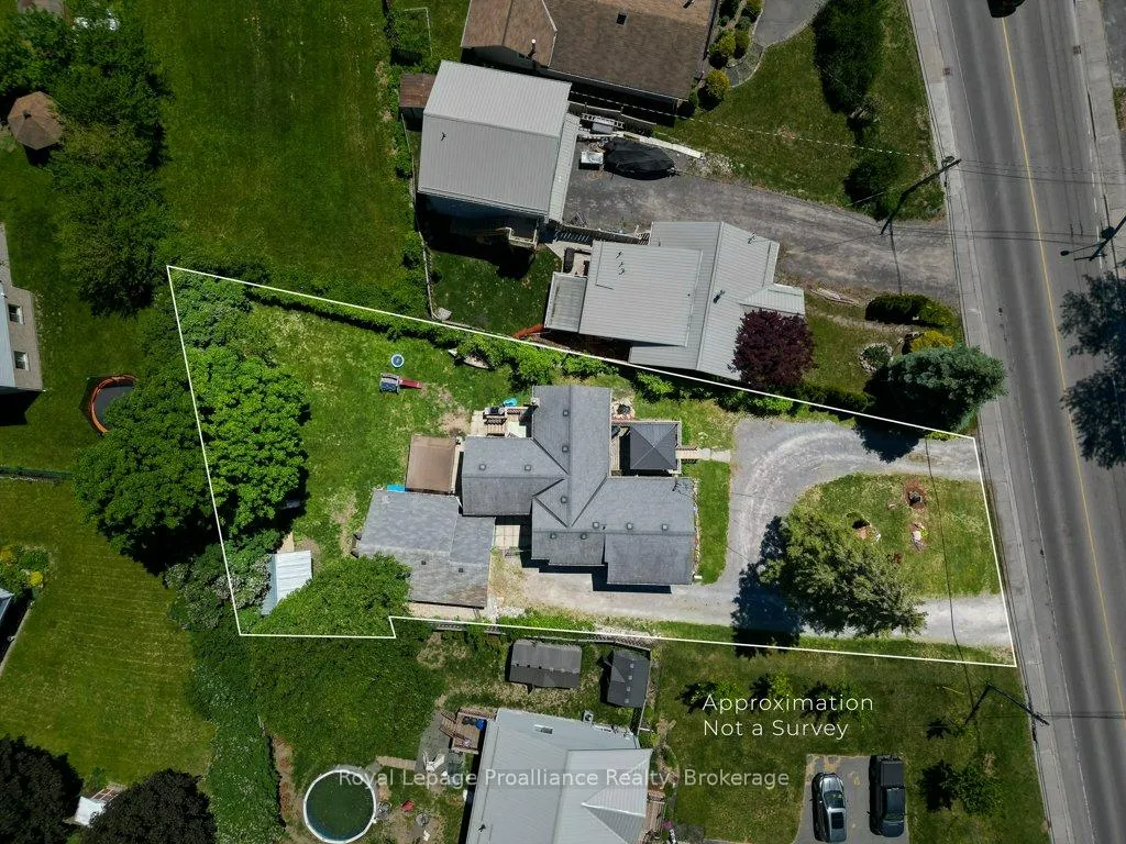 Photo 4 of 327 Sidney Street, Quinte West, Trenton Ward — HOMEH