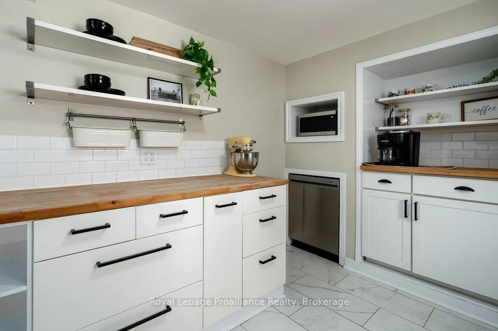 Photo 16 of 327 Sidney Street, Quinte West, Trenton Ward — HOMEH