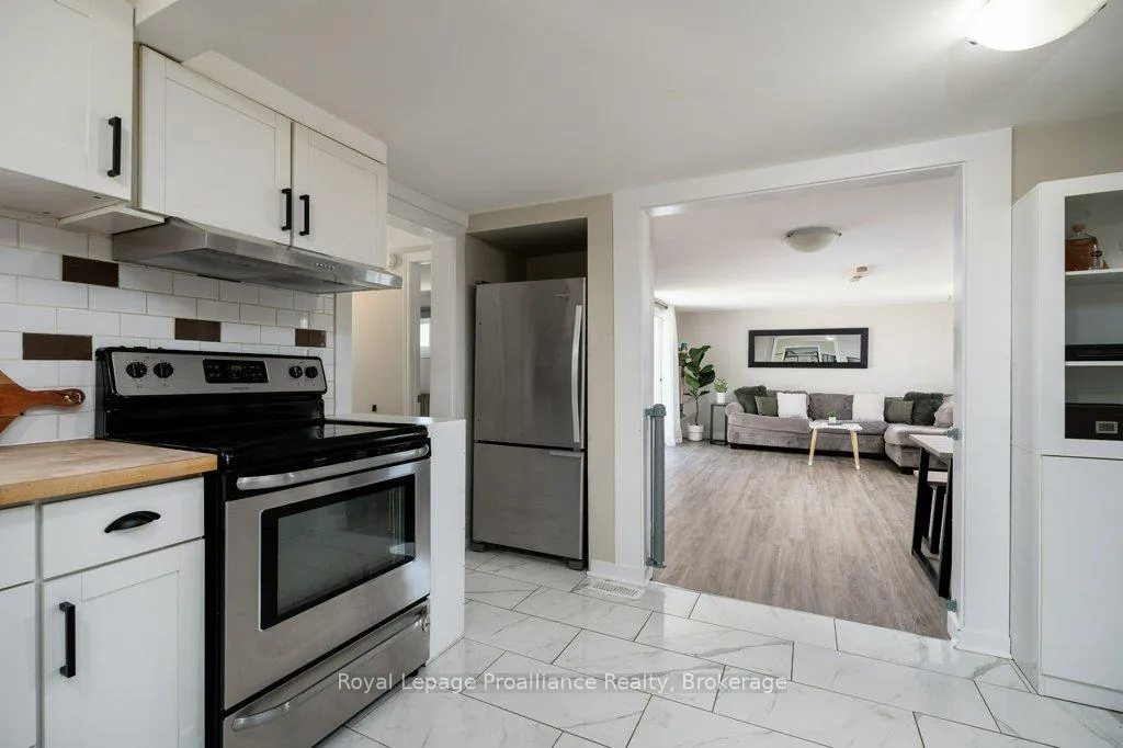 Photo 17 of 327 Sidney Street, Quinte West, Trenton Ward — HOMEH