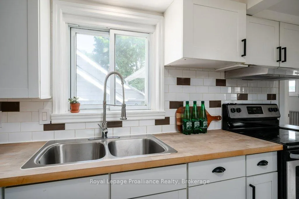 Photo 20 of 327 Sidney Street, Quinte West, Trenton Ward — HOMEH