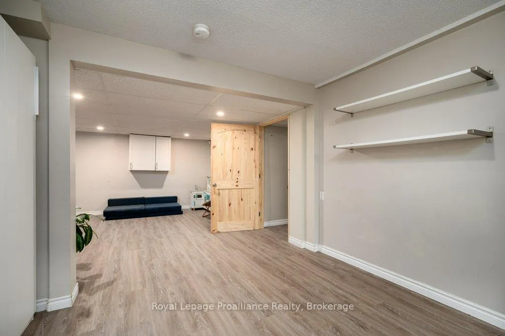 Photo 34 of 327 Sidney Street, Quinte West, Trenton Ward — HOMEH