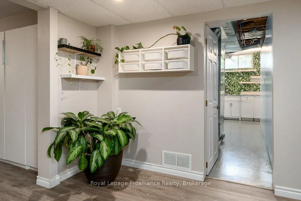 Photo 36 of 327 Sidney Street, Quinte West, Trenton Ward — HOMEH