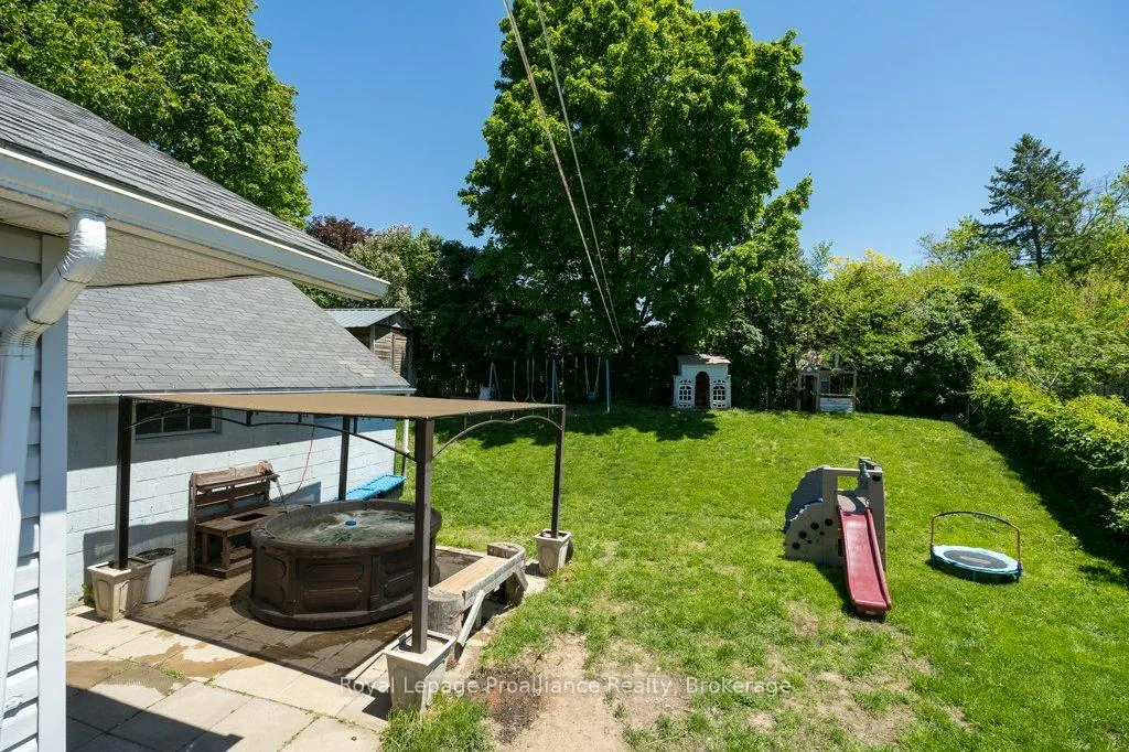 Photo 45 of 327 Sidney Street, Quinte West, Trenton Ward — HOMEH