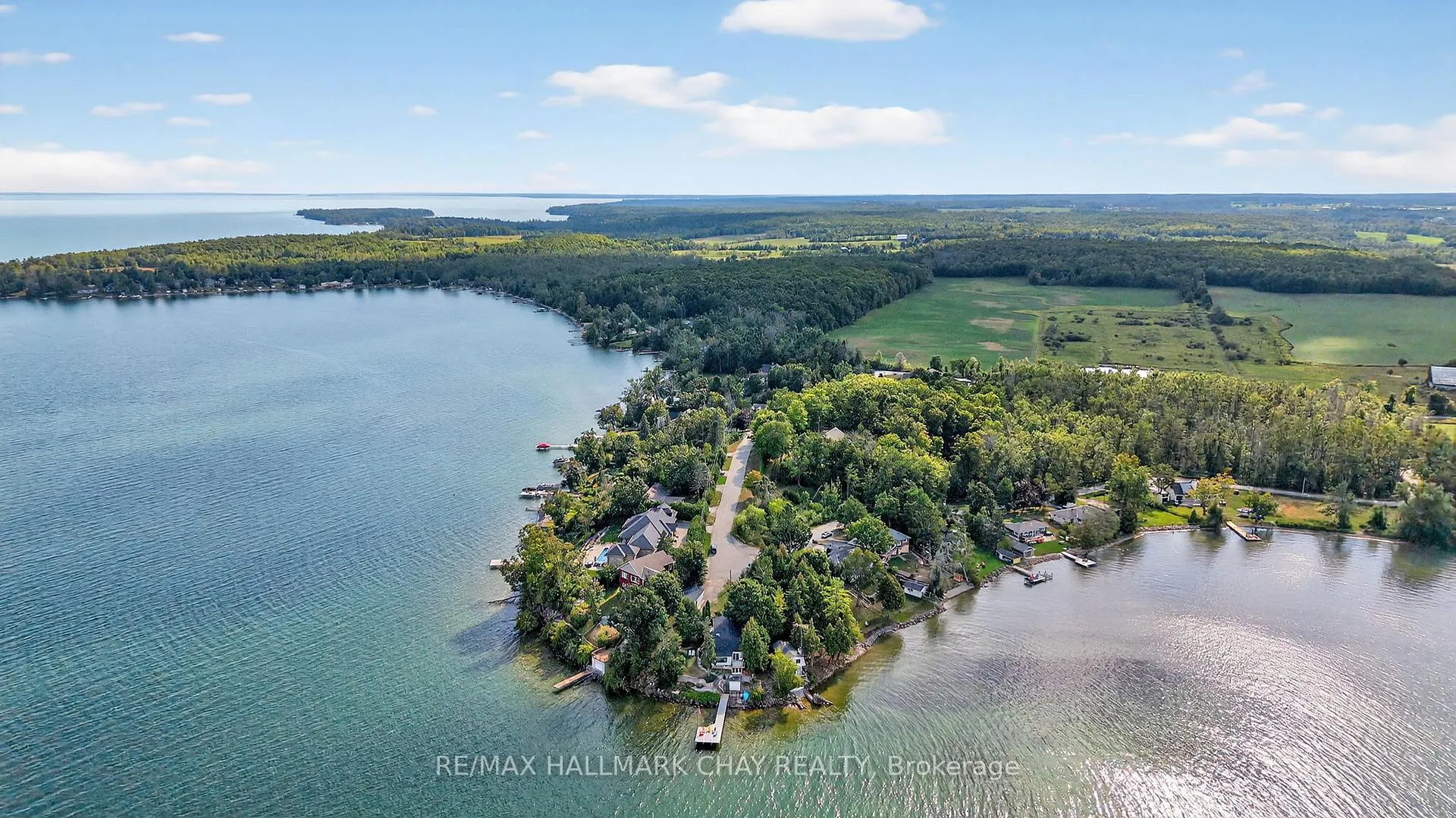 Photo 3 of 43 Moon Point Road, Oro-Medonte, Rural Oro-Medonte — HOMEH