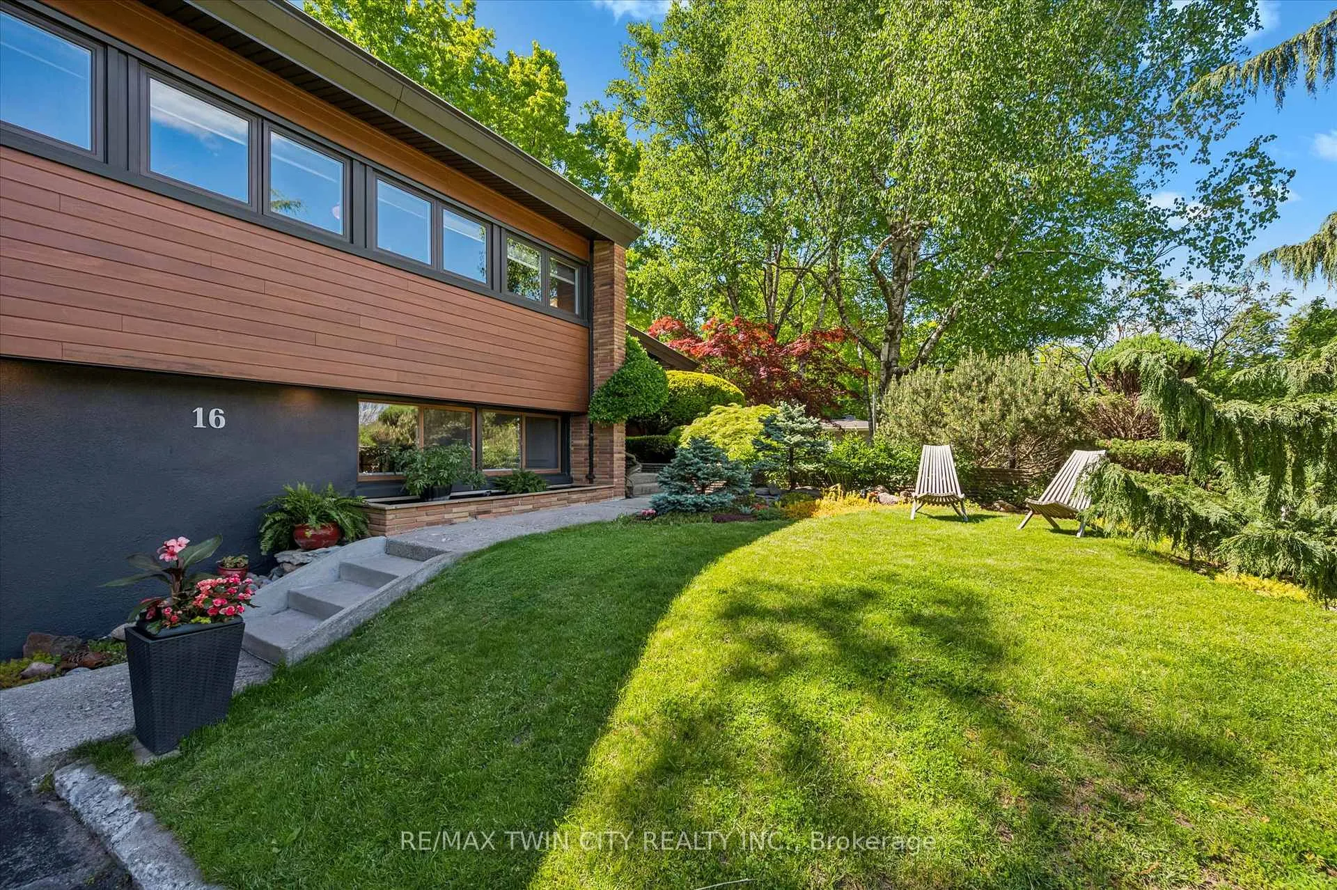 Photo 5 of 16 Parkwood Drive, Cambridge, Blair Road — HOMEH